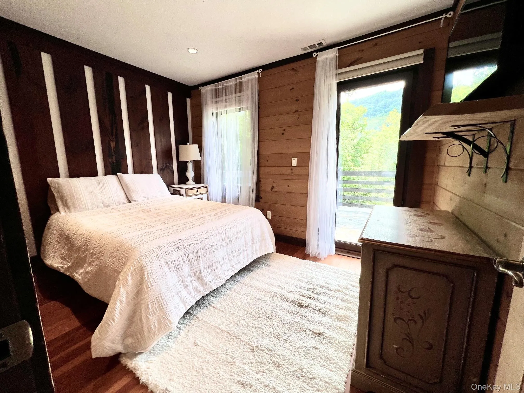 7857 Main Street, Hunter, NY, 6 Bedrooms Bedrooms, 7 Rooms Rooms,4 BathroomsBathrooms,Residential,For Rent,Main,0,1037654 7857 Main Street, Hunter, NY, 6 Bedrooms Bedrooms, 7 Rooms Rooms,4 BathroomsBathrooms,Residential,For Rent,Main,0,1037654