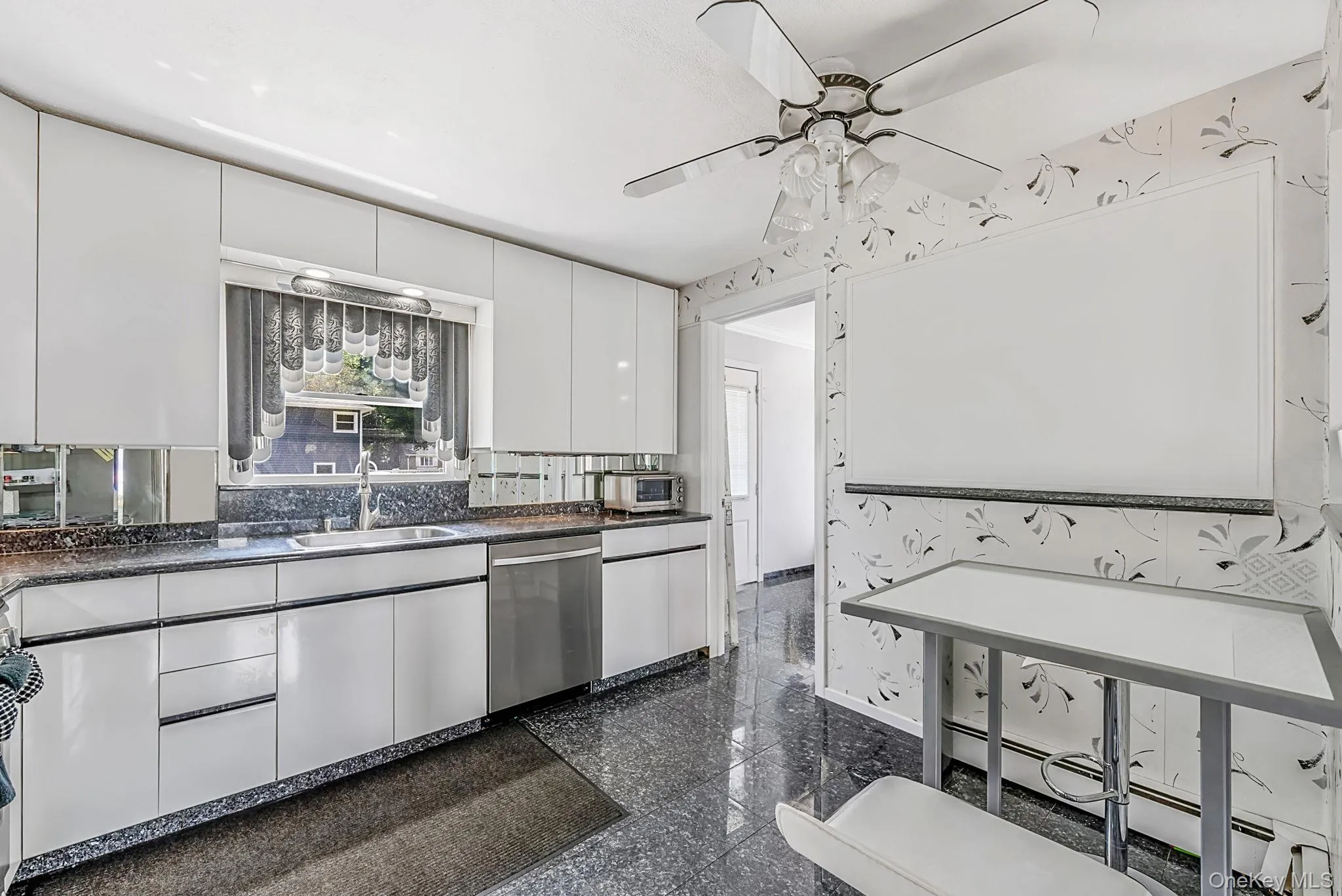 52 Manhattan Avenue, West Babylon, NY, 5 Bedrooms Bedrooms, 8 Rooms Rooms,4 BathroomsBathrooms,Residential,For Rent,Manhattan,0,1037663 52 Manhattan Avenue, West Babylon, NY, 5 Bedrooms Bedrooms, 8 Rooms Rooms,4 BathroomsBathrooms,Residential,For Rent,Manhattan,0,1037663