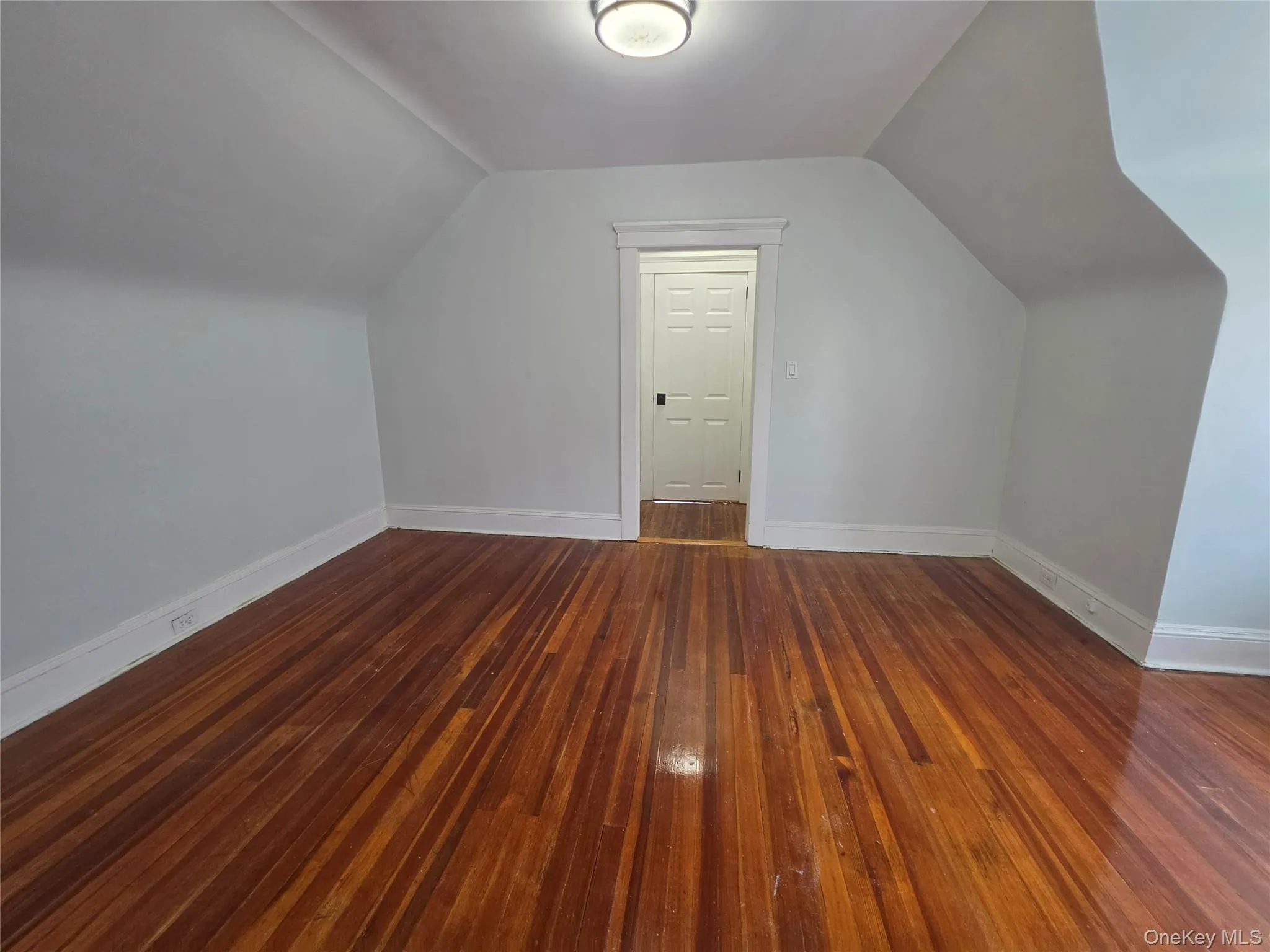 Bonus room without office furniture Bonus room without office furniture