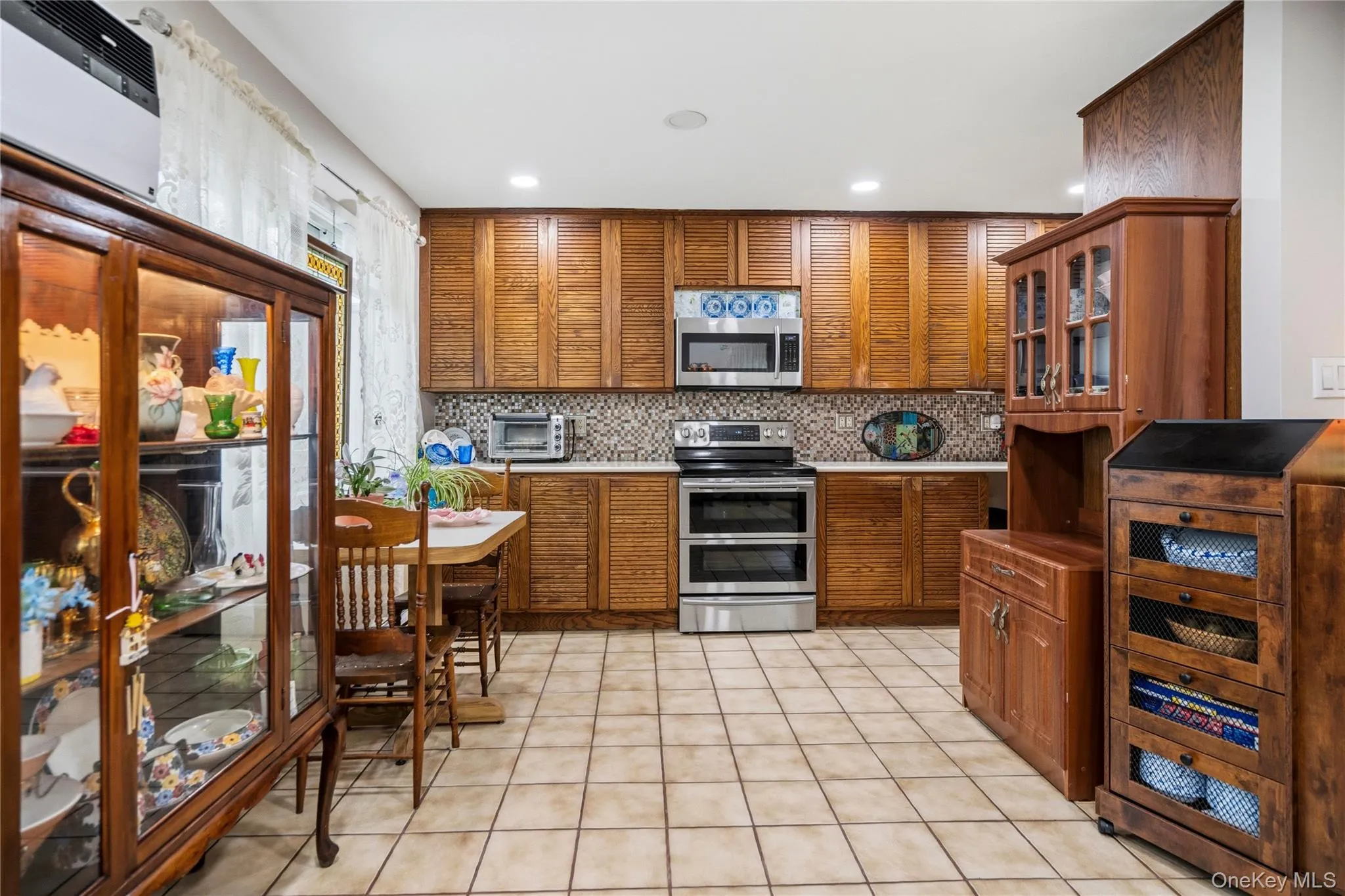 411 8th Street, Islip, NY, 4 Bedrooms Bedrooms, 9 Rooms Rooms,3 BathroomsBathrooms,Residential,For Rent,8th,0,1037679 411 8th Street, Islip, NY, 4 Bedrooms Bedrooms, 9 Rooms Rooms,3 BathroomsBathrooms,Residential,For Rent,8th,0,1037679