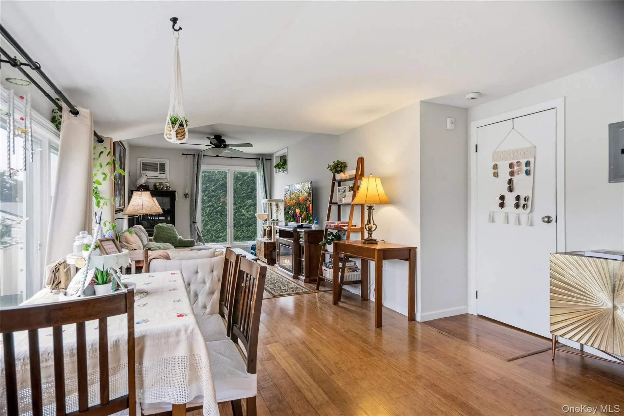 411 8th Street, Islip, NY, 4 Bedrooms Bedrooms, 9 Rooms Rooms,3 BathroomsBathrooms,Residential,For Rent,8th,0,1037679 411 8th Street, Islip, NY, 4 Bedrooms Bedrooms, 9 Rooms Rooms,3 BathroomsBathrooms,Residential,For Rent,8th,0,1037679