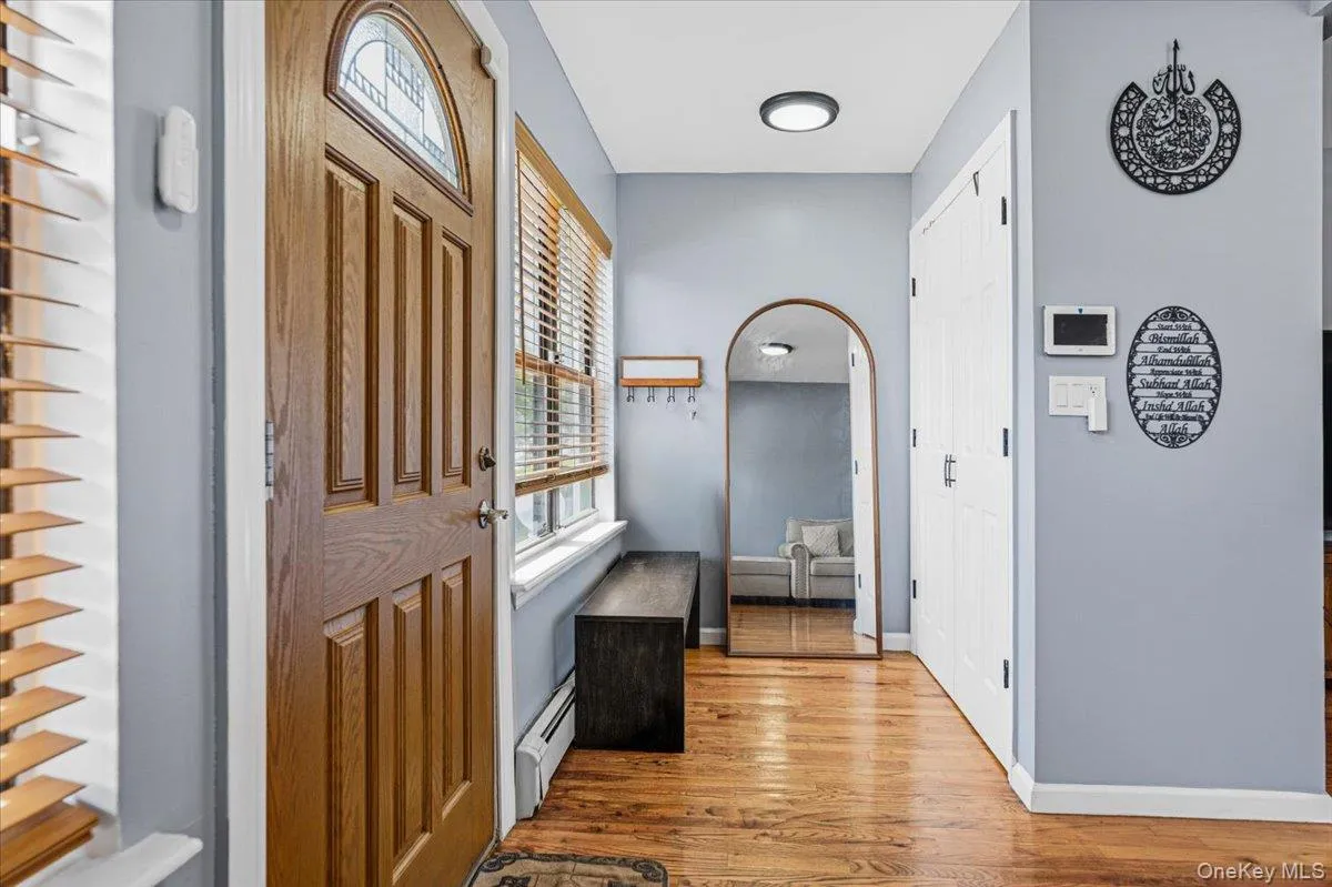 21825 104th Avenue, New York, NY, 3 Bedrooms Bedrooms, 7 Rooms Rooms,2 BathroomsBathrooms,Residential,For Rent,104th,0,1037684 21825 104th Avenue, New York, NY, 3 Bedrooms Bedrooms, 7 Rooms Rooms,2 BathroomsBathrooms,Residential,For Rent,104th,0,1037684