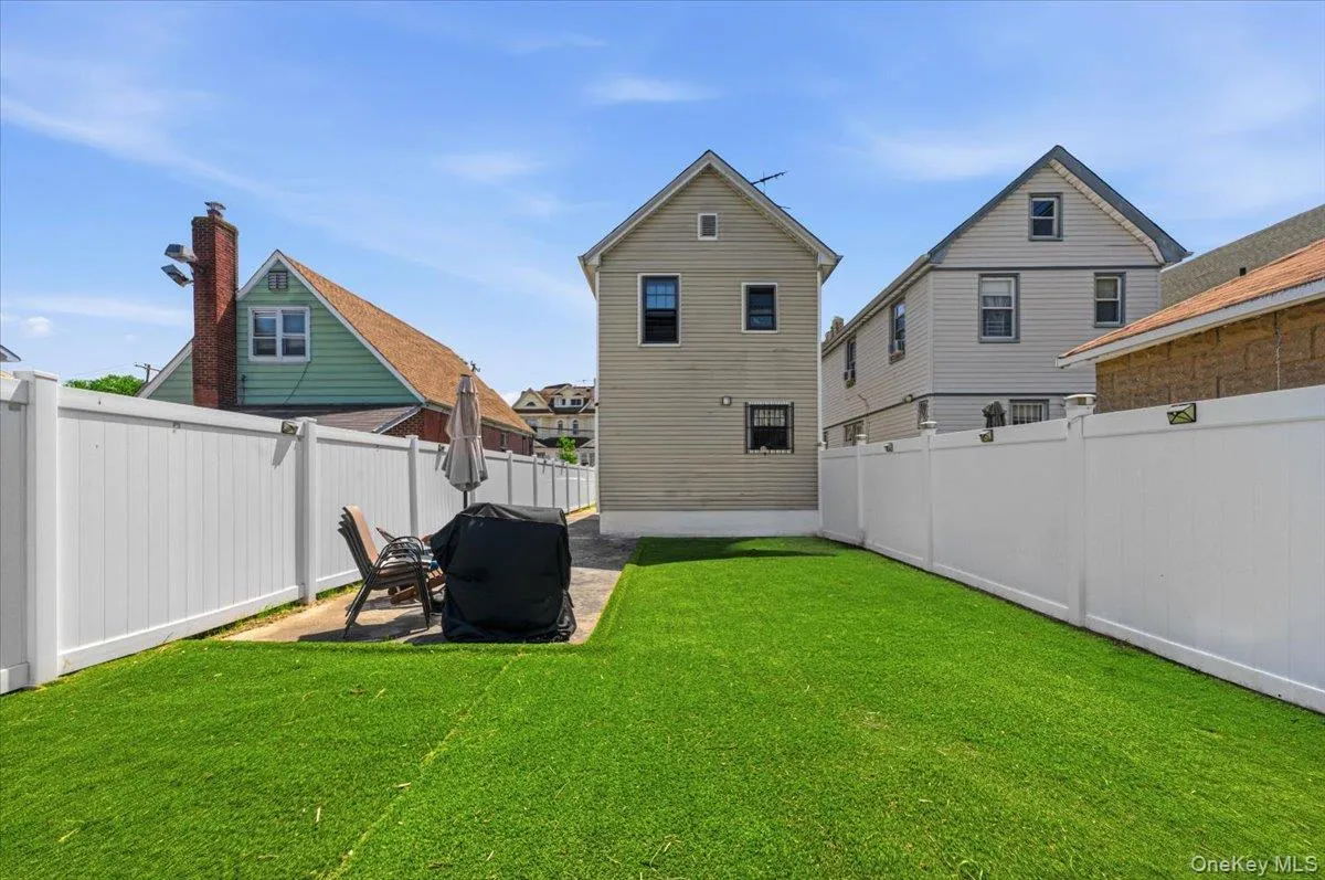 21825 104th Avenue, New York, NY, 3 Bedrooms Bedrooms, 7 Rooms Rooms,2 BathroomsBathrooms,Residential,For Rent,104th,0,1037684 21825 104th Avenue, New York, NY, 3 Bedrooms Bedrooms, 7 Rooms Rooms,2 BathroomsBathrooms,Residential,For Rent,104th,0,1037684