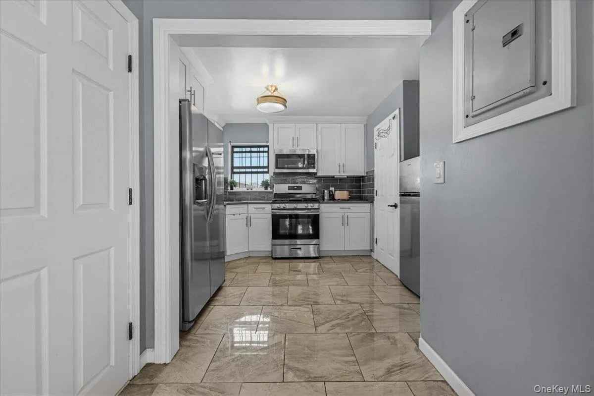 21825 104th Avenue, New York, NY, 3 Bedrooms Bedrooms, 7 Rooms Rooms,2 BathroomsBathrooms,Residential,For Rent,104th,0,1037684 21825 104th Avenue, New York, NY, 3 Bedrooms Bedrooms, 7 Rooms Rooms,2 BathroomsBathrooms,Residential,For Rent,104th,0,1037684