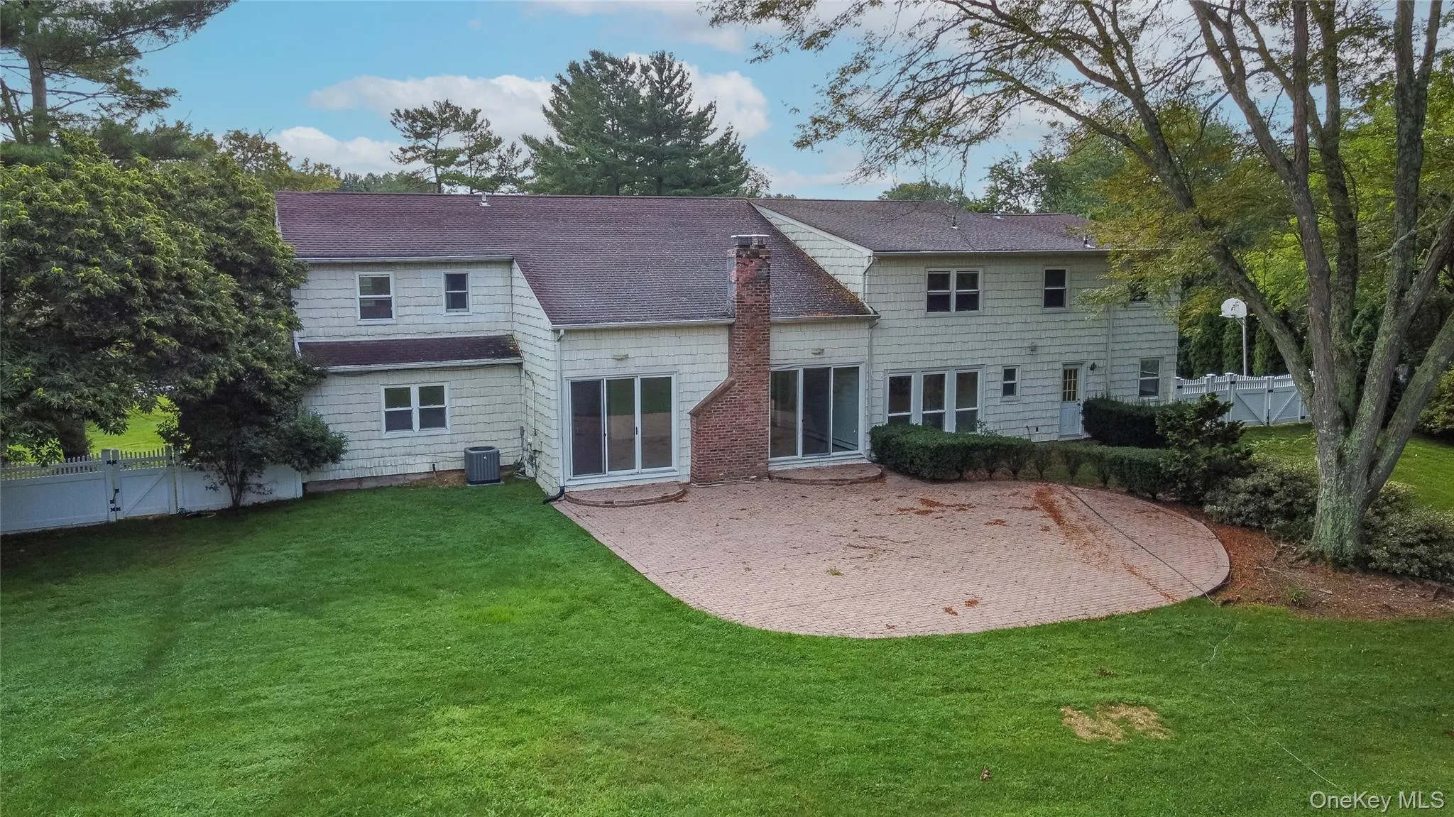 34 Lisa Court, Oyster Bay, NY, 7 Bedrooms Bedrooms, 12 Rooms Rooms,3 BathroomsBathrooms,Residential,For Rent,Lisa,0,1037686 34 Lisa Court, Oyster Bay, NY, 7 Bedrooms Bedrooms, 12 Rooms Rooms,3 BathroomsBathrooms,Residential,For Rent,Lisa,0,1037686