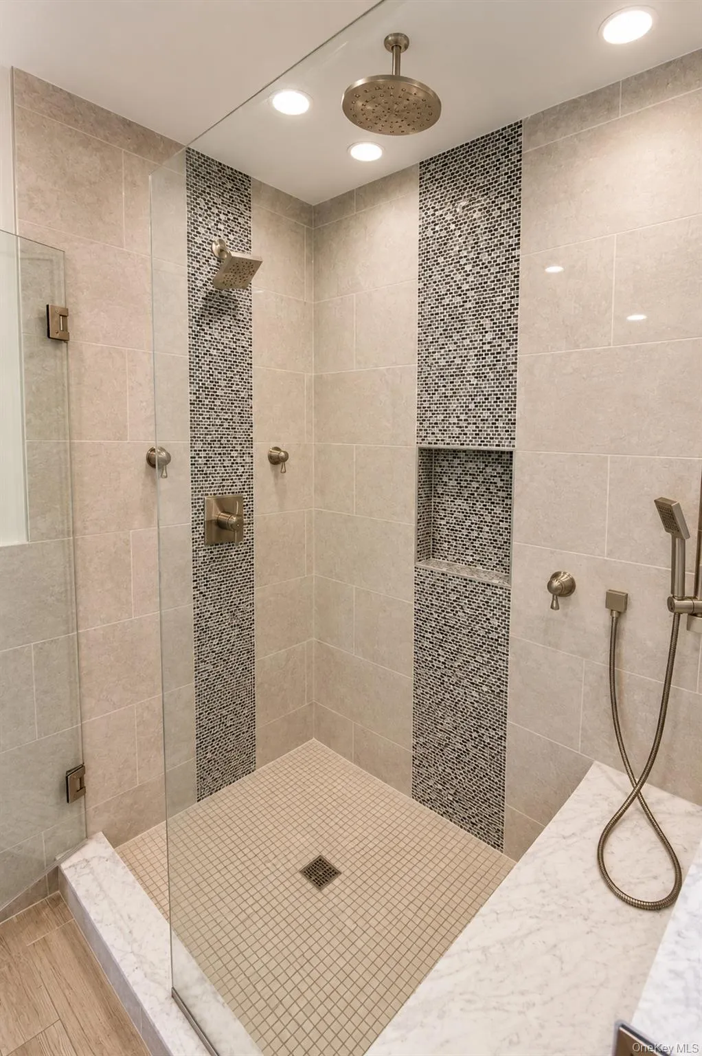 34 Lisa Court, Oyster Bay, NY, 7 Bedrooms Bedrooms, 12 Rooms Rooms,3 BathroomsBathrooms,Residential,For Rent,Lisa,0,1037686 34 Lisa Court, Oyster Bay, NY, 7 Bedrooms Bedrooms, 12 Rooms Rooms,3 BathroomsBathrooms,Residential,For Rent,Lisa,0,1037686