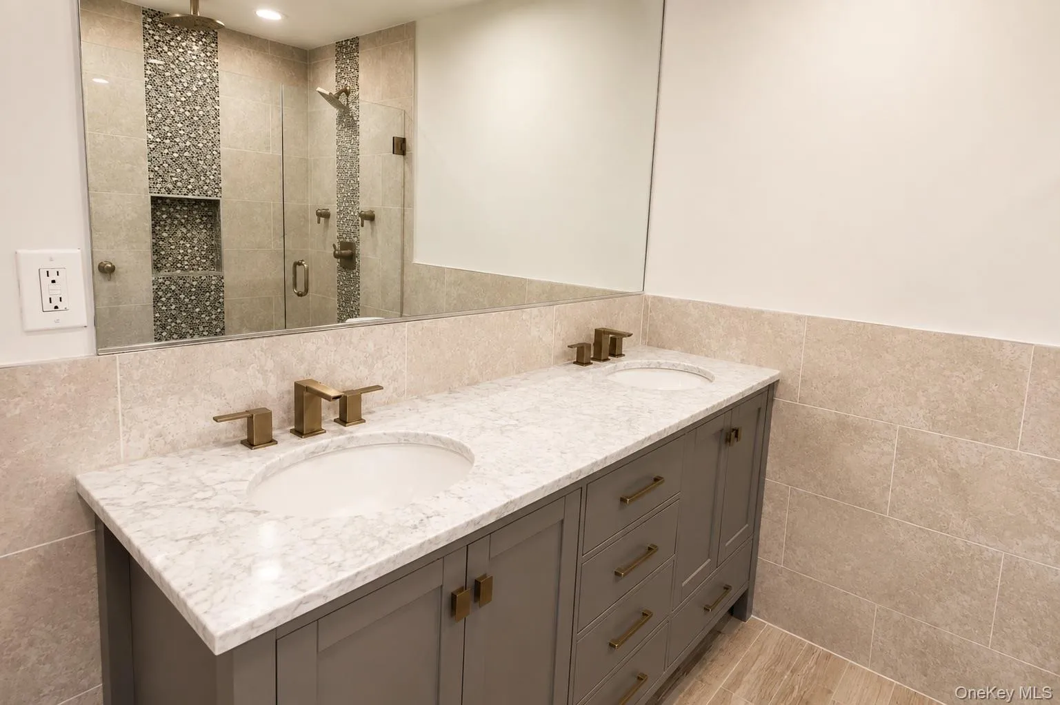 34 Lisa Court, Oyster Bay, NY, 7 Bedrooms Bedrooms, 12 Rooms Rooms,3 BathroomsBathrooms,Residential,For Rent,Lisa,0,1037686 34 Lisa Court, Oyster Bay, NY, 7 Bedrooms Bedrooms, 12 Rooms Rooms,3 BathroomsBathrooms,Residential,For Rent,Lisa,0,1037686