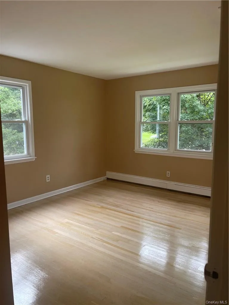 large 2nd bedroom large 2nd bedroom