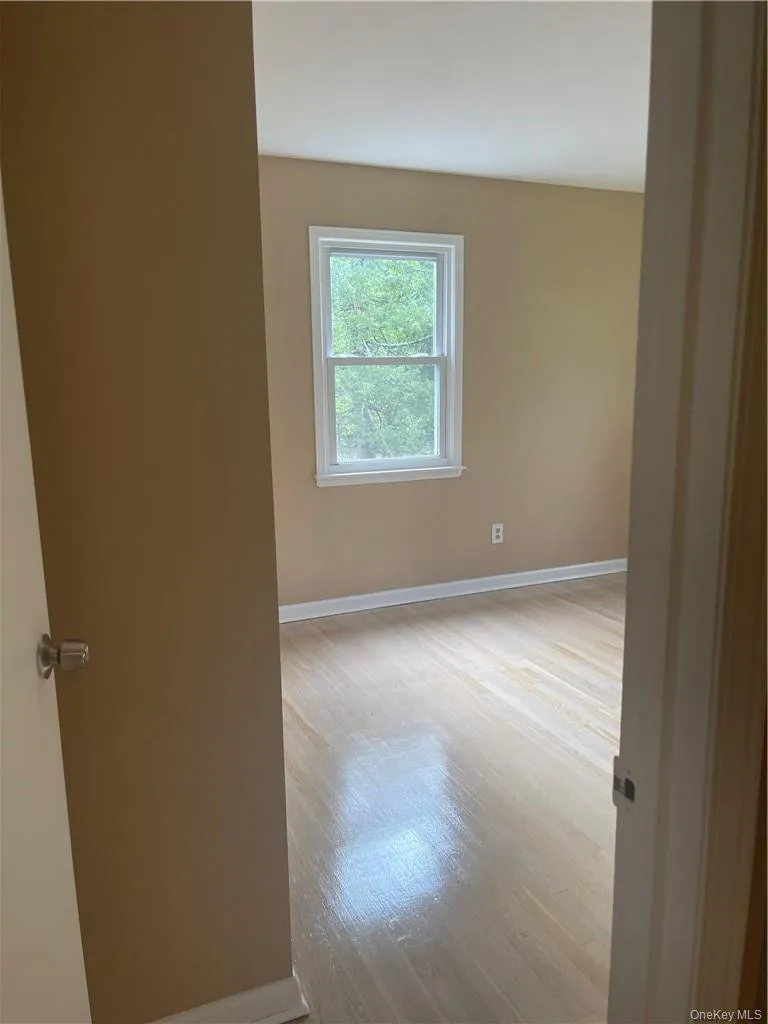 Large 2nd bedroom Large 2nd bedroom