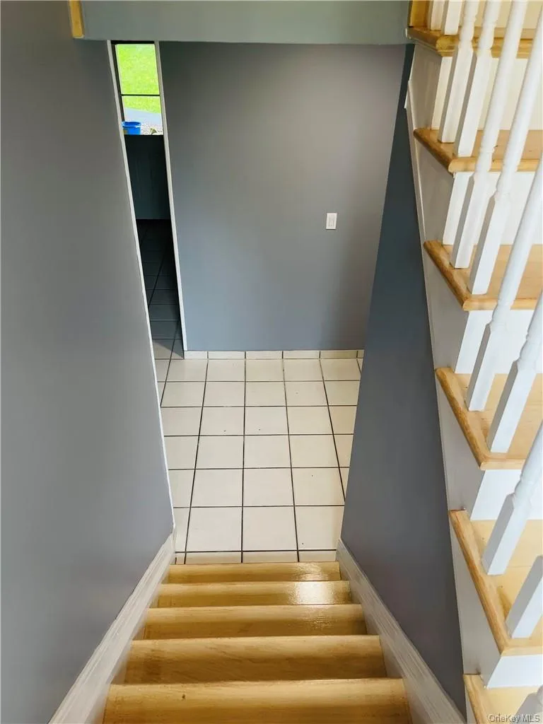 Finisned walk out basementwith family room with 2 bedrooms Finisned walk out basementwith family room with 2 bedrooms