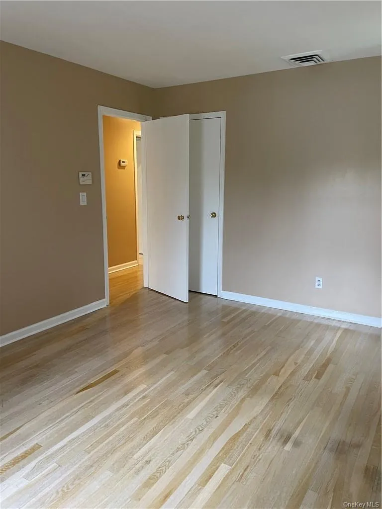 Master bedroom with walk-in closed Master bedroom with walk-in closed