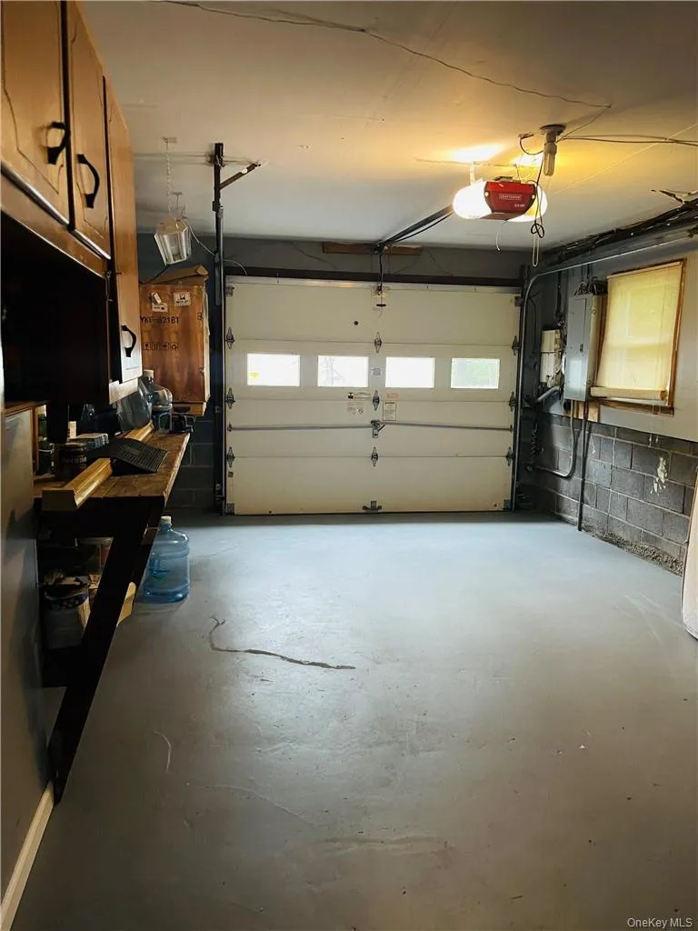 Additional garage Additional garage