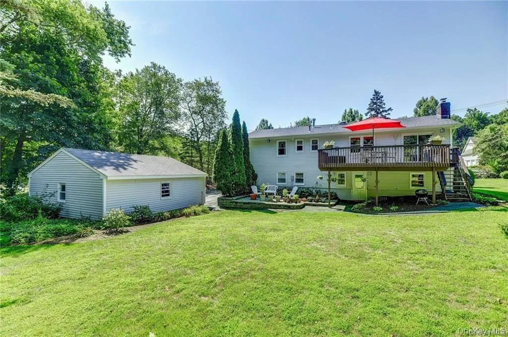 almost 1 acre back yard fully fenced almost 1 acre back yard fully fenced