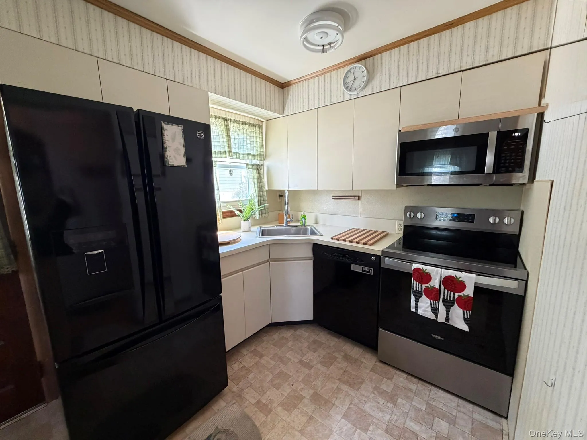 62 Bernard Street, Oyster Bay, NY, 4 Bedrooms Bedrooms, 6 Rooms Rooms,1 BathroomBathrooms,Residential,For Rent,Bernard,0,1037693 62 Bernard Street, Oyster Bay, NY, 4 Bedrooms Bedrooms, 6 Rooms Rooms,1 BathroomBathrooms,Residential,For Rent,Bernard,0,1037693