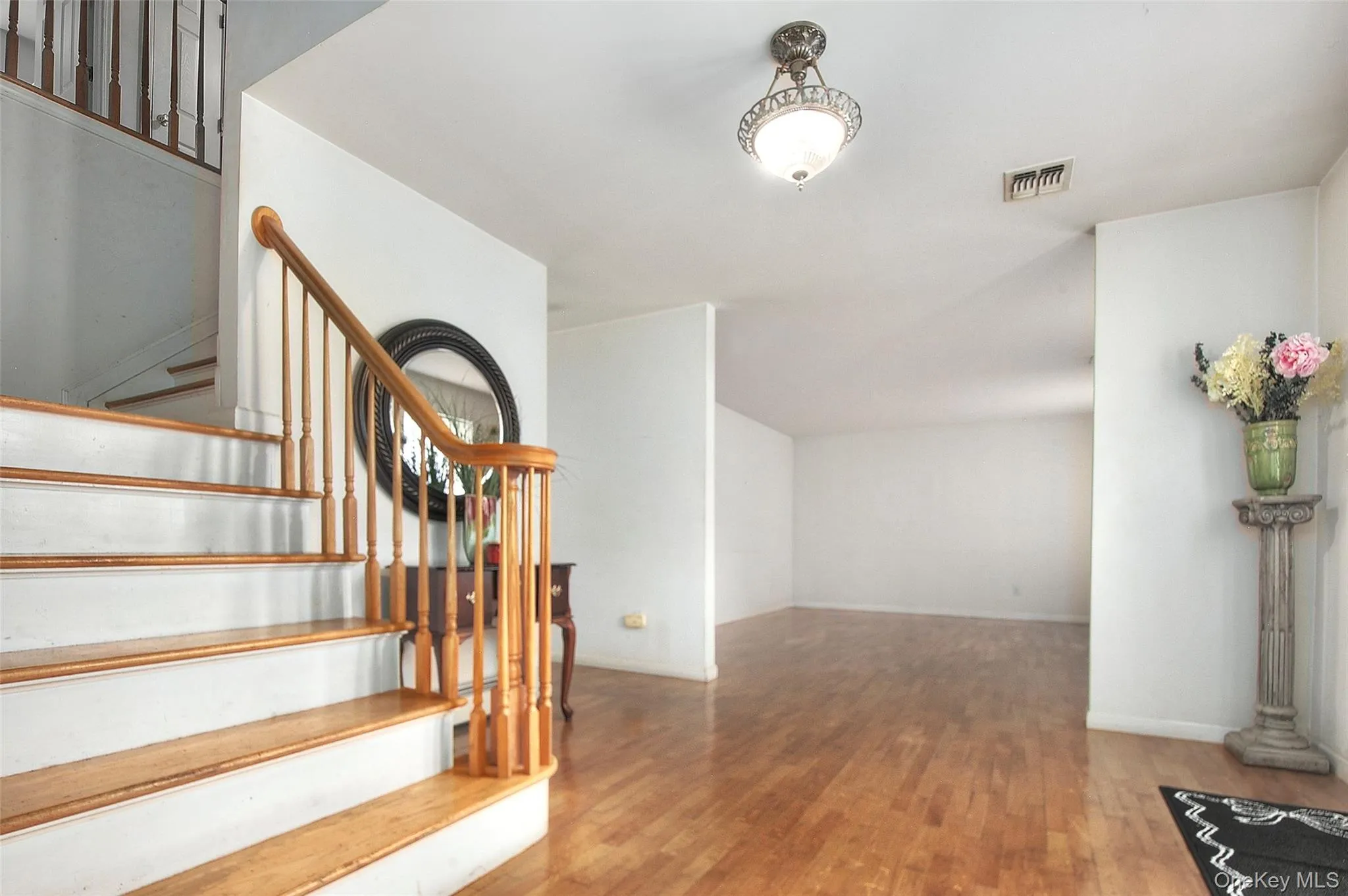 7 Frances Lane, Monroe, NY, 4 Bedrooms Bedrooms, 11 Rooms Rooms,2 BathroomsBathrooms,Residential,For Rent,Frances,0,1037697 7 Frances Lane, Monroe, NY, 4 Bedrooms Bedrooms, 11 Rooms Rooms,2 BathroomsBathrooms,Residential,For Rent,Frances,0,1037697