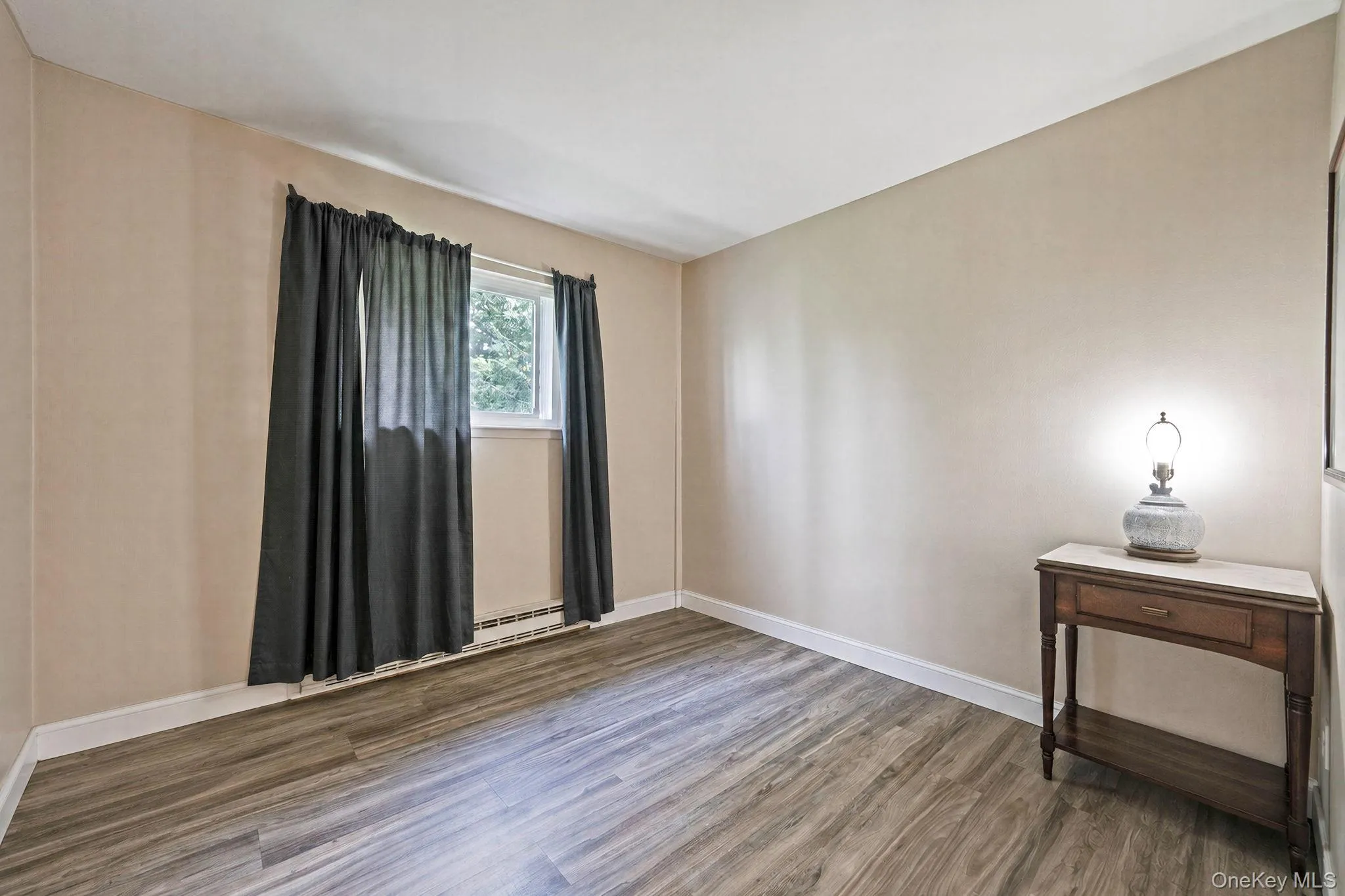 37 Main Avenue, Brookhaven, NY, 4 Bedrooms Bedrooms, 8 Rooms Rooms,2 BathroomsBathrooms,Residential,For Rent,Main,0,1037709 37 Main Avenue, Brookhaven, NY, 4 Bedrooms Bedrooms, 8 Rooms Rooms,2 BathroomsBathrooms,Residential,For Rent,Main,0,1037709