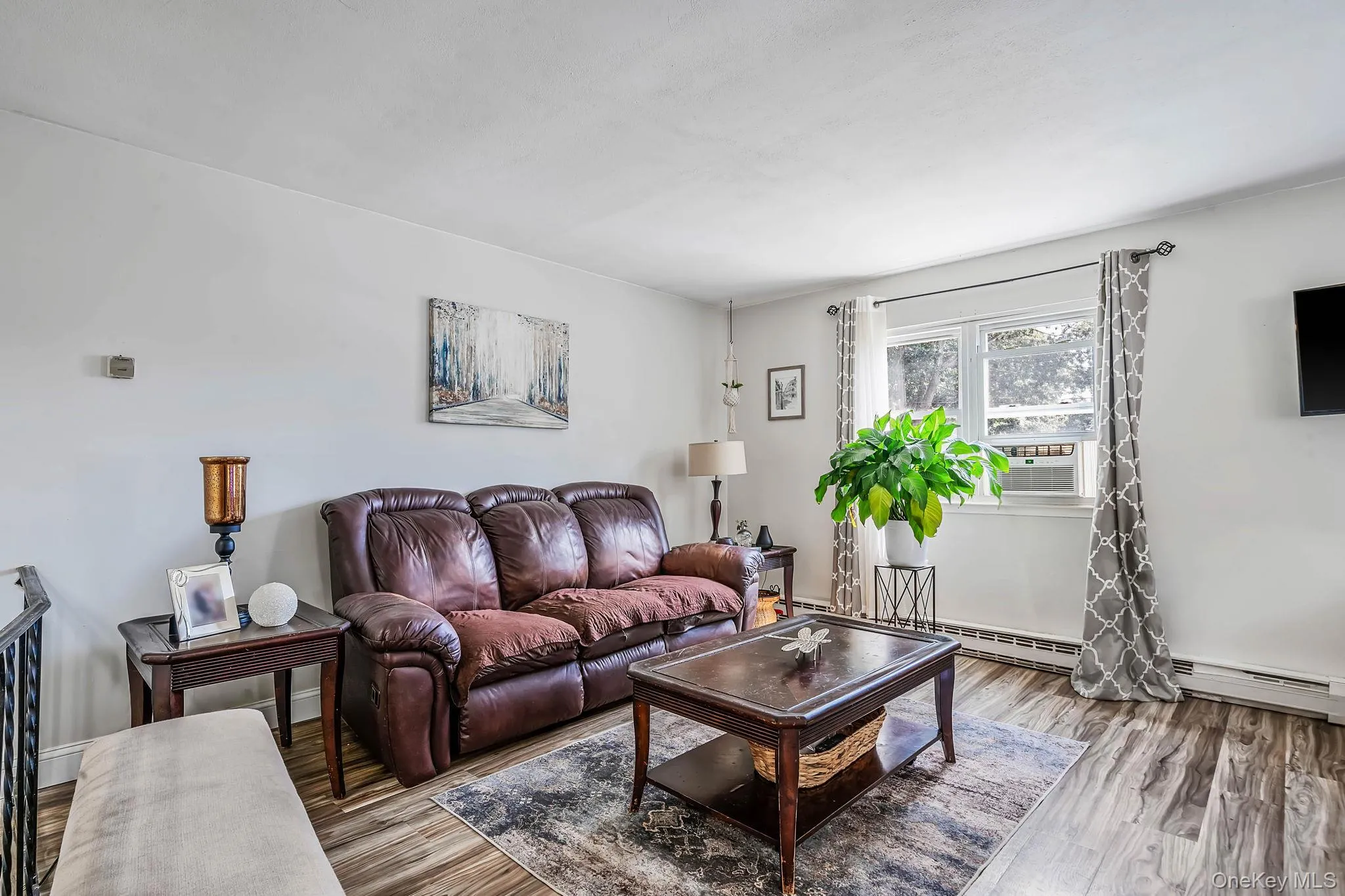 37 Main Avenue, Brookhaven, NY, 4 Bedrooms Bedrooms, 8 Rooms Rooms,2 BathroomsBathrooms,Residential,For Rent,Main,0,1037709 37 Main Avenue, Brookhaven, NY, 4 Bedrooms Bedrooms, 8 Rooms Rooms,2 BathroomsBathrooms,Residential,For Rent,Main,0,1037709