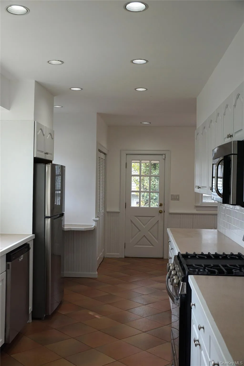 16 Bon Air Avenue, New Rochelle, NY, 4 Bedrooms Bedrooms, 11 Rooms Rooms,3 BathroomsBathrooms,Residential Lease,For Rent,Bon Air,0,1037712 16 Bon Air Avenue, New Rochelle, NY, 4 Bedrooms Bedrooms, 11 Rooms Rooms,3 BathroomsBathrooms,Residential Lease,For Rent,Bon Air,0,1037712