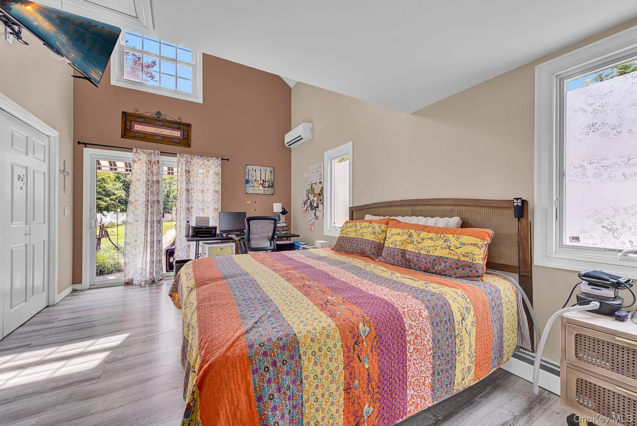 Large Primary Bedroom Large Primary Bedroom