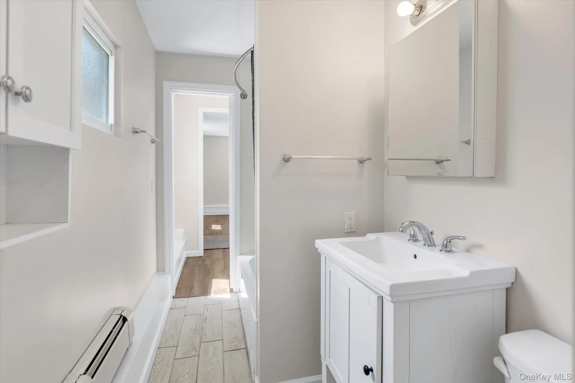 5 Eckert Street, Huntington, NY, 2 Bedrooms Bedrooms, 5 Rooms Rooms,1 BathroomBathrooms,Residential,For Rent,Eckert,0,1037715 5 Eckert Street, Huntington, NY, 2 Bedrooms Bedrooms, 5 Rooms Rooms,1 BathroomBathrooms,Residential,For Rent,Eckert,0,1037715