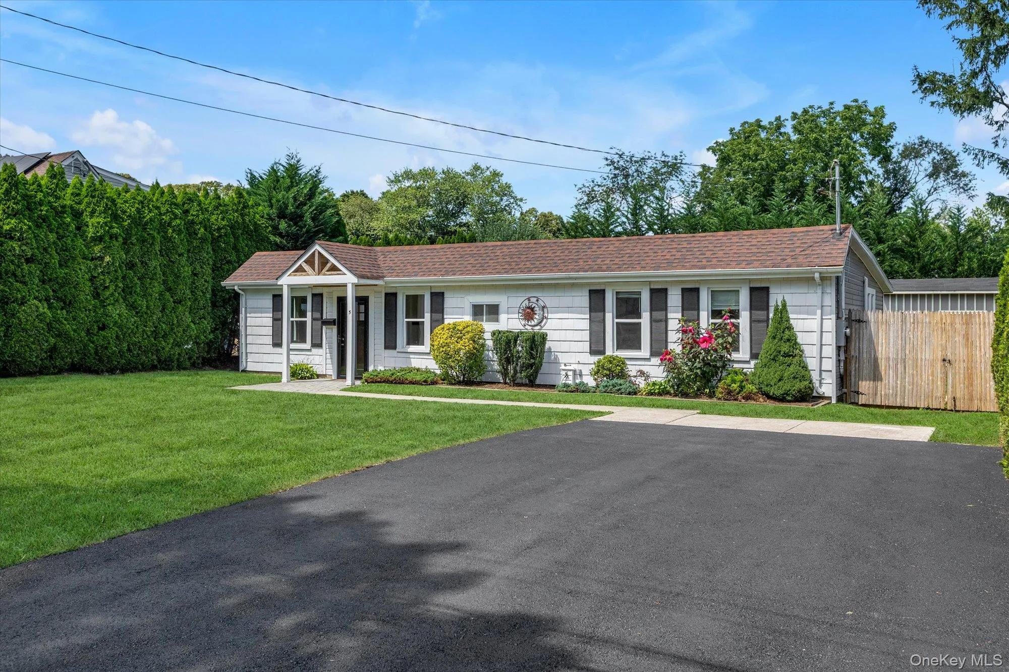 5 Eckert Street, Huntington, NY, 2 Bedrooms Bedrooms, 5 Rooms Rooms,1 BathroomBathrooms,Residential,For Rent,Eckert,0,1037715 5 Eckert Street, Huntington, NY, 2 Bedrooms Bedrooms, 5 Rooms Rooms,1 BathroomBathrooms,Residential,For Rent,Eckert,0,1037715