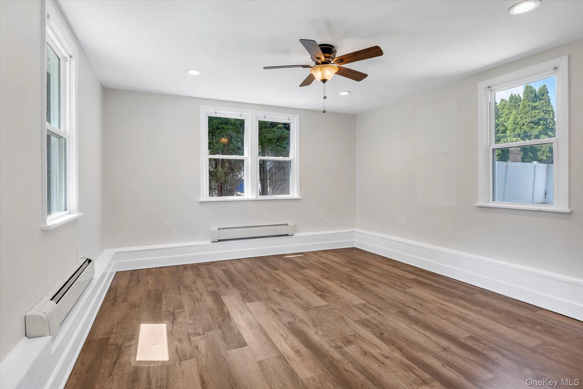 5 Eckert Street, Huntington, NY, 2 Bedrooms Bedrooms, 5 Rooms Rooms,1 BathroomBathrooms,Residential,For Rent,Eckert,0,1037715 5 Eckert Street, Huntington, NY, 2 Bedrooms Bedrooms, 5 Rooms Rooms,1 BathroomBathrooms,Residential,For Rent,Eckert,0,1037715