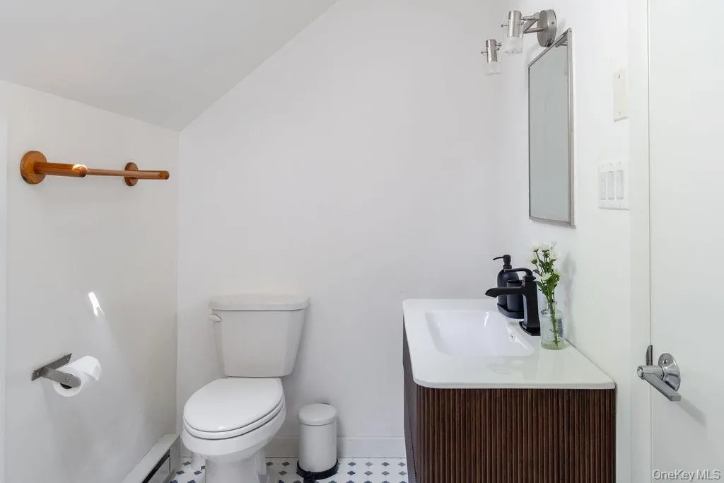 4594 State Route 97, Tusten, NY, 3 Bedrooms Bedrooms, 7 Rooms Rooms,2 BathroomsBathrooms,Residential,For Rent,State Route 97,0,1037716 4594 State Route 97, Tusten, NY, 3 Bedrooms Bedrooms, 7 Rooms Rooms,2 BathroomsBathrooms,Residential,For Rent,State Route 97,0,1037716
