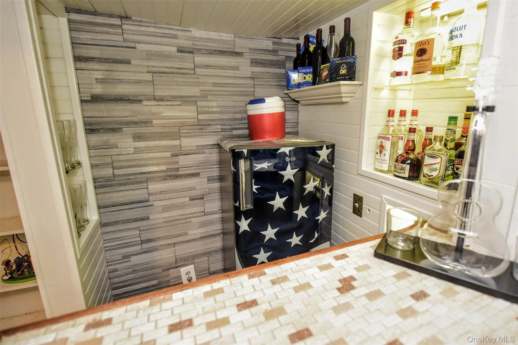 Bar area Bar area