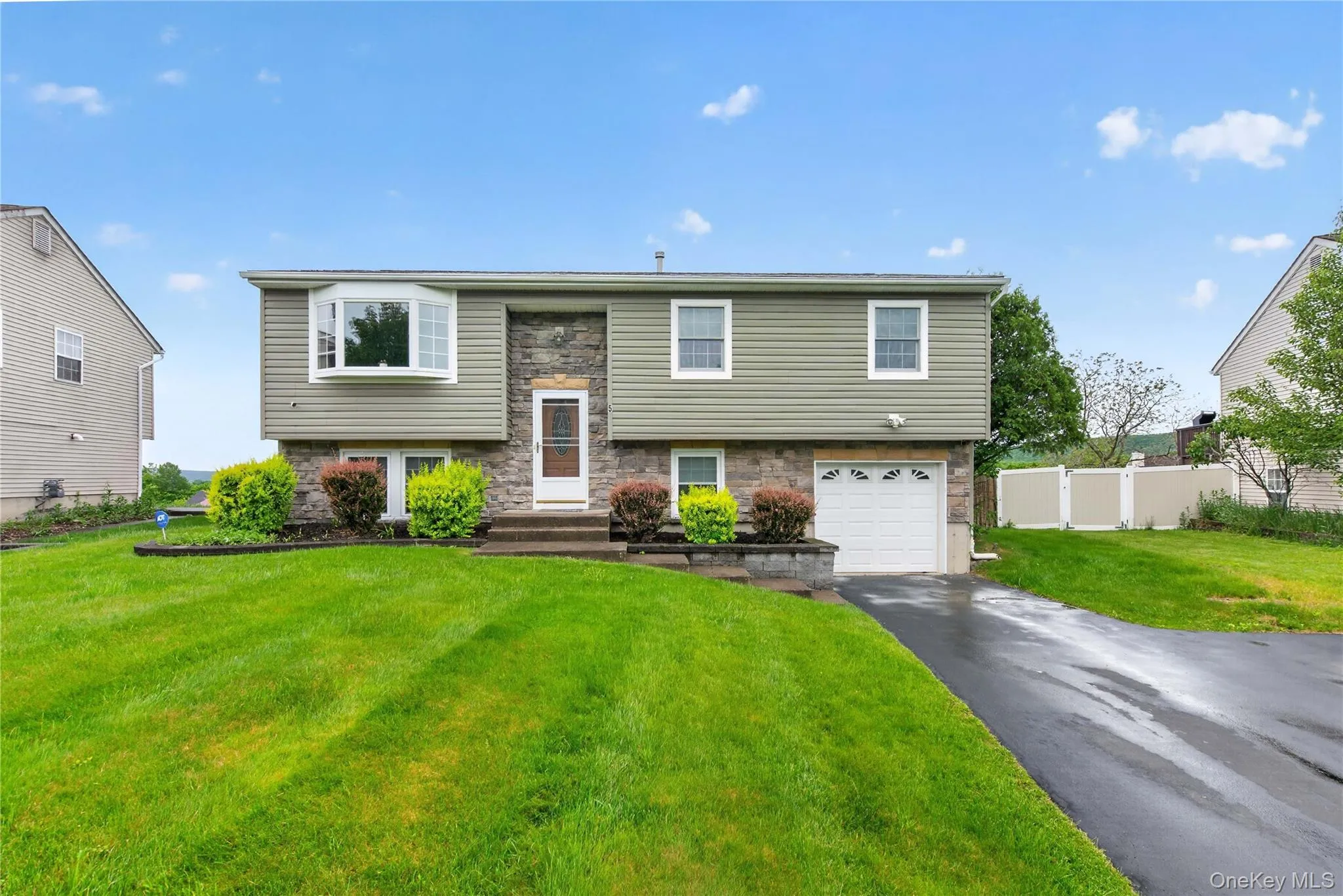 5 Columbia Circle, Woodbury, NY, 4 Bedrooms Bedrooms, 11 Rooms Rooms,2 BathroomsBathrooms,Residential,For Rent,Columbia,0,1037720 5 Columbia Circle, Woodbury, NY, 4 Bedrooms Bedrooms, 11 Rooms Rooms,2 BathroomsBathrooms,Residential,For Rent,Columbia,0,1037720