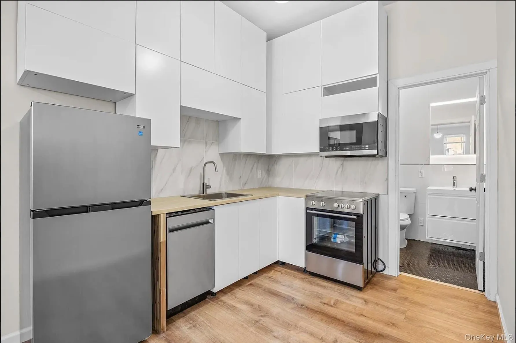 18-20 Stanhope Street, New York, NY, 2 Rooms Rooms,1 BathroomBathrooms,Residential Lease,For Rent,Stanhope,0,1037722 18-20 Stanhope Street, New York, NY, 2 Rooms Rooms,1 BathroomBathrooms,Residential Lease,For Rent,Stanhope,0,1037722