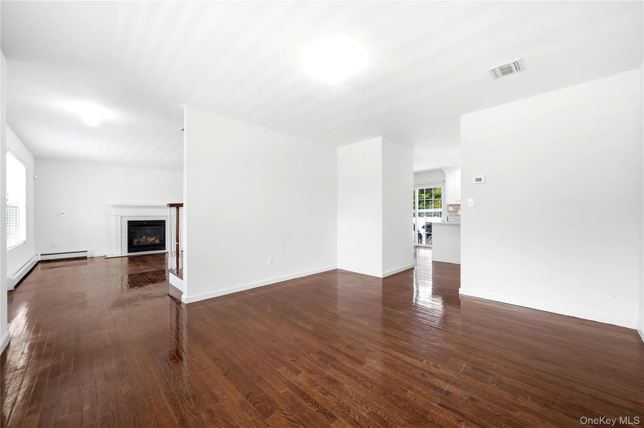 59 Southard Avenue, Babylon, NY, 4 Bedrooms Bedrooms, 11 Rooms Rooms,3 BathroomsBathrooms,Residential,For Rent,Southard,0,1037727 59 Southard Avenue, Babylon, NY, 4 Bedrooms Bedrooms, 11 Rooms Rooms,3 BathroomsBathrooms,Residential,For Rent,Southard,0,1037727