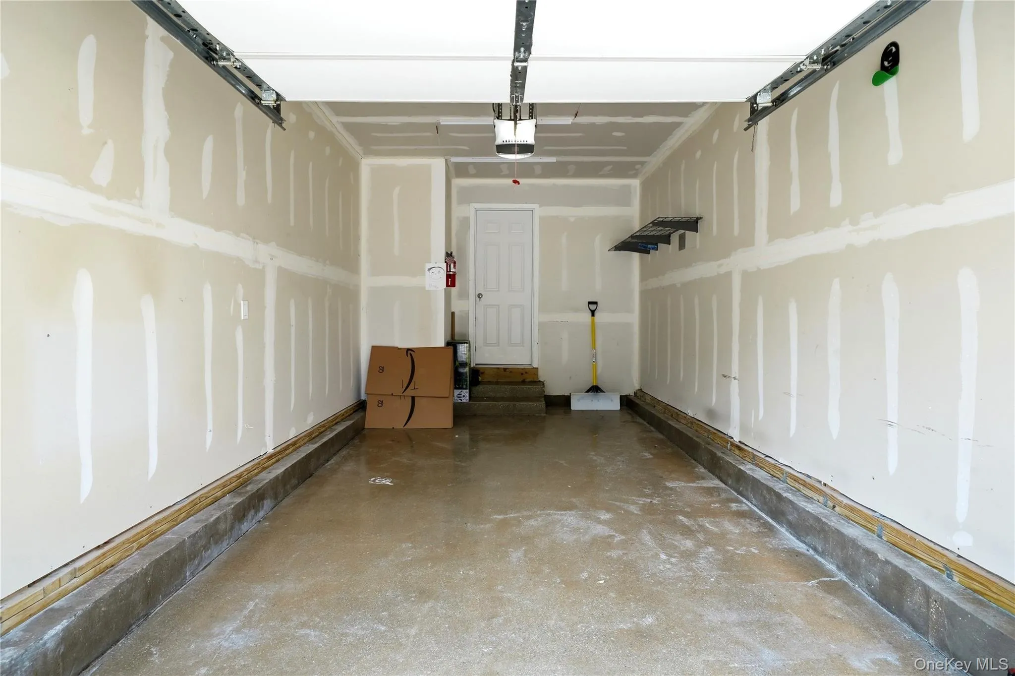 Single car garage Single car garage