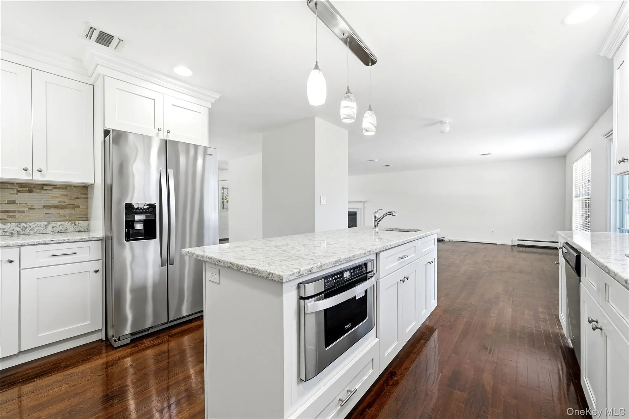 59 Southard Avenue, Babylon, NY, 4 Bedrooms Bedrooms, 11 Rooms Rooms,3 BathroomsBathrooms,Residential,For Rent,Southard,0,1037727 59 Southard Avenue, Babylon, NY, 4 Bedrooms Bedrooms, 11 Rooms Rooms,3 BathroomsBathrooms,Residential,For Rent,Southard,0,1037727
