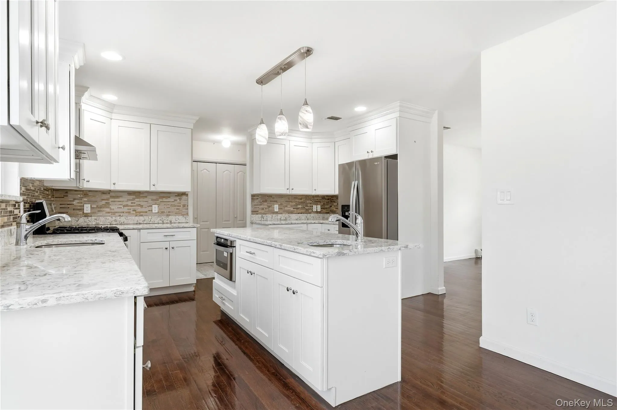 59 Southard Avenue, Babylon, NY, 4 Bedrooms Bedrooms, 11 Rooms Rooms,3 BathroomsBathrooms,Residential,For Rent,Southard,0,1037727 59 Southard Avenue, Babylon, NY, 4 Bedrooms Bedrooms, 11 Rooms Rooms,3 BathroomsBathrooms,Residential,For Rent,Southard,0,1037727