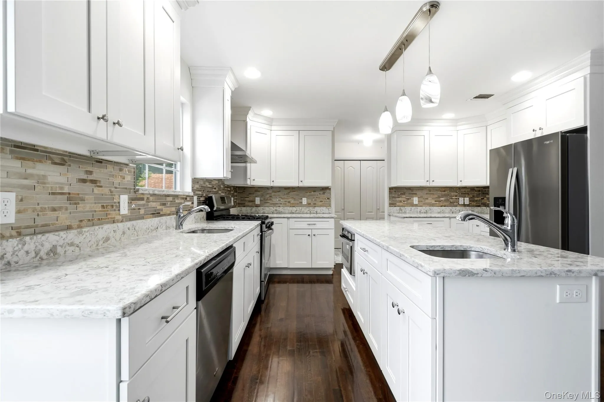 59 Southard Avenue, Babylon, NY, 4 Bedrooms Bedrooms, 11 Rooms Rooms,3 BathroomsBathrooms,Residential,For Rent,Southard,0,1037727 59 Southard Avenue, Babylon, NY, 4 Bedrooms Bedrooms, 11 Rooms Rooms,3 BathroomsBathrooms,Residential,For Rent,Southard,0,1037727