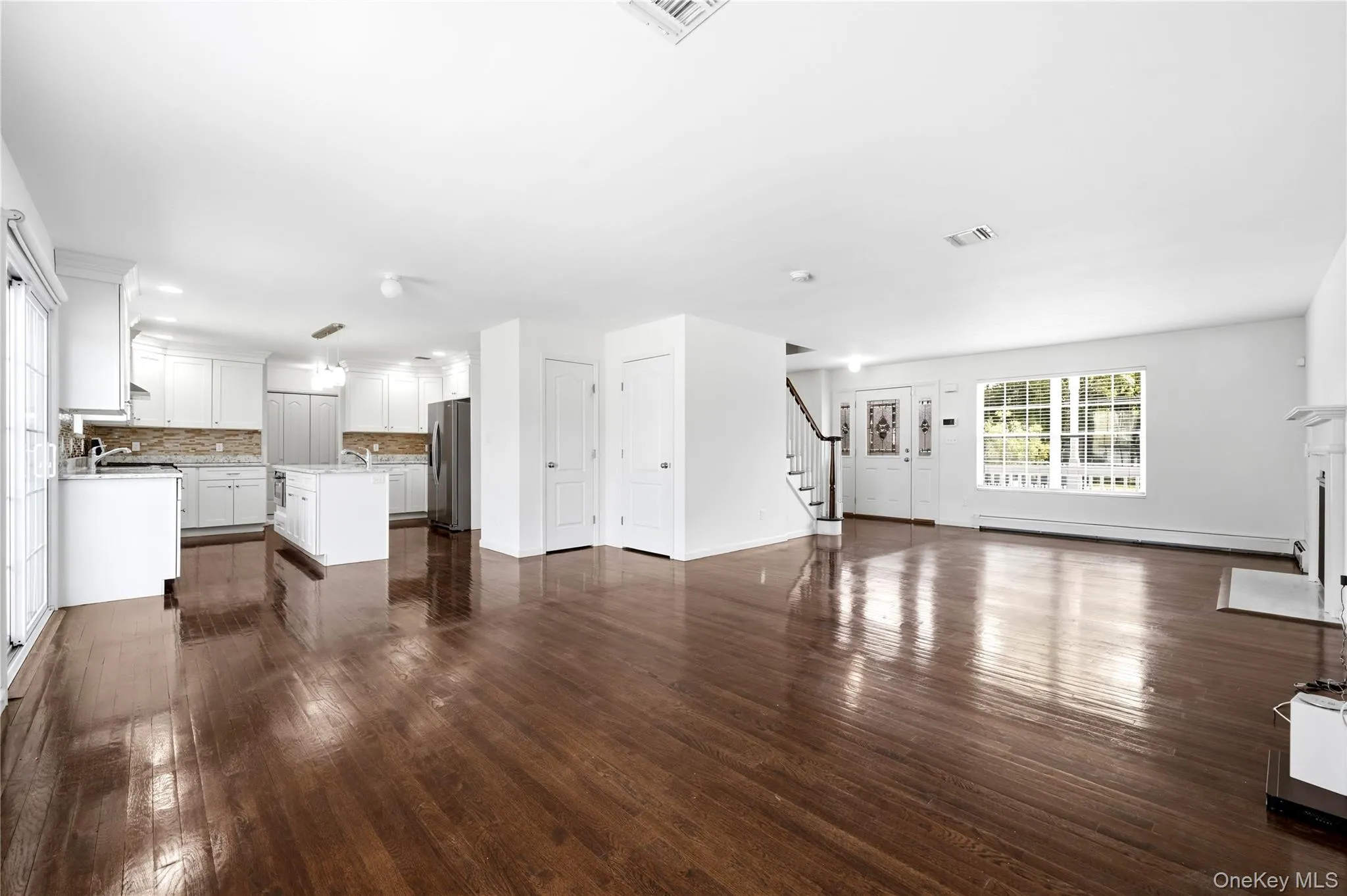 59 Southard Avenue, Babylon, NY, 4 Bedrooms Bedrooms, 11 Rooms Rooms,3 BathroomsBathrooms,Residential,For Rent,Southard,0,1037727 59 Southard Avenue, Babylon, NY, 4 Bedrooms Bedrooms, 11 Rooms Rooms,3 BathroomsBathrooms,Residential,For Rent,Southard,0,1037727