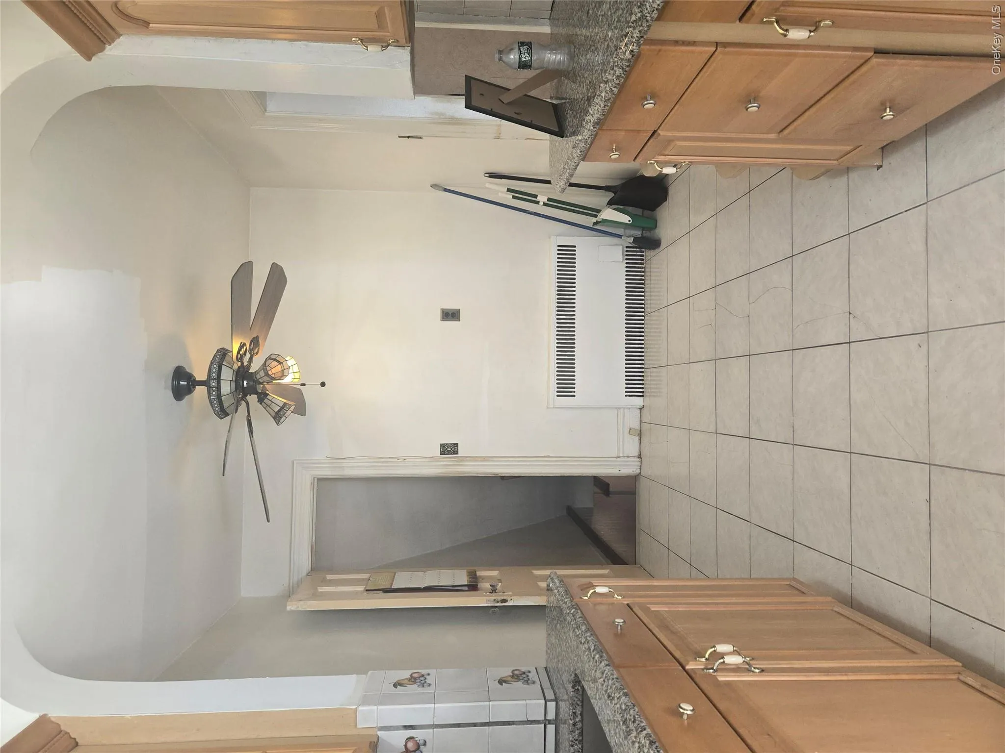 4584 Kings Highway, New York, NY, 3 Bedrooms Bedrooms, 7 Rooms Rooms,1 BathroomBathrooms,Residential,For Rent,Kings,0,1037728 4584 Kings Highway, New York, NY, 3 Bedrooms Bedrooms, 7 Rooms Rooms,1 BathroomBathrooms,Residential,For Rent,Kings,0,1037728