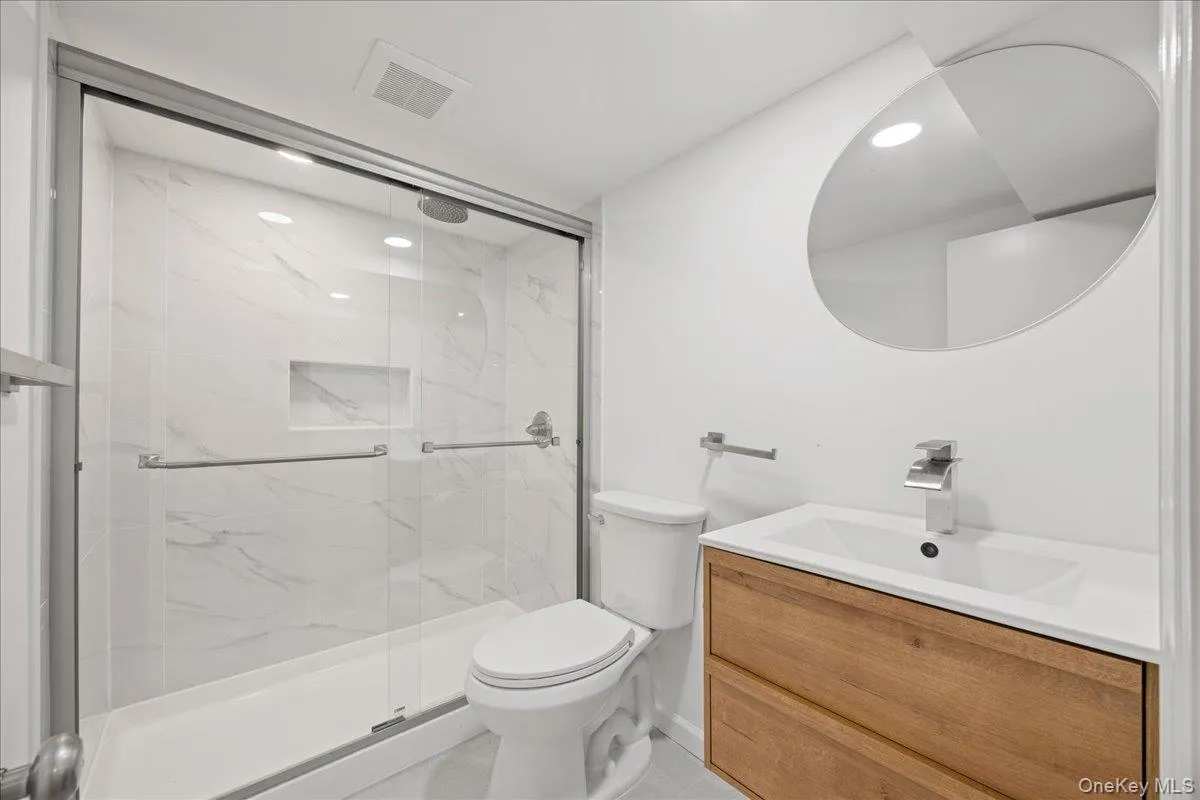 96 Capitol Avenue, North Hempstead, NY, 3 Bedrooms Bedrooms, 6 Rooms Rooms,1 BathroomBathrooms,Residential,For Rent,Capitol,0,1037731 96 Capitol Avenue, North Hempstead, NY, 3 Bedrooms Bedrooms, 6 Rooms Rooms,1 BathroomBathrooms,Residential,For Rent,Capitol,0,1037731