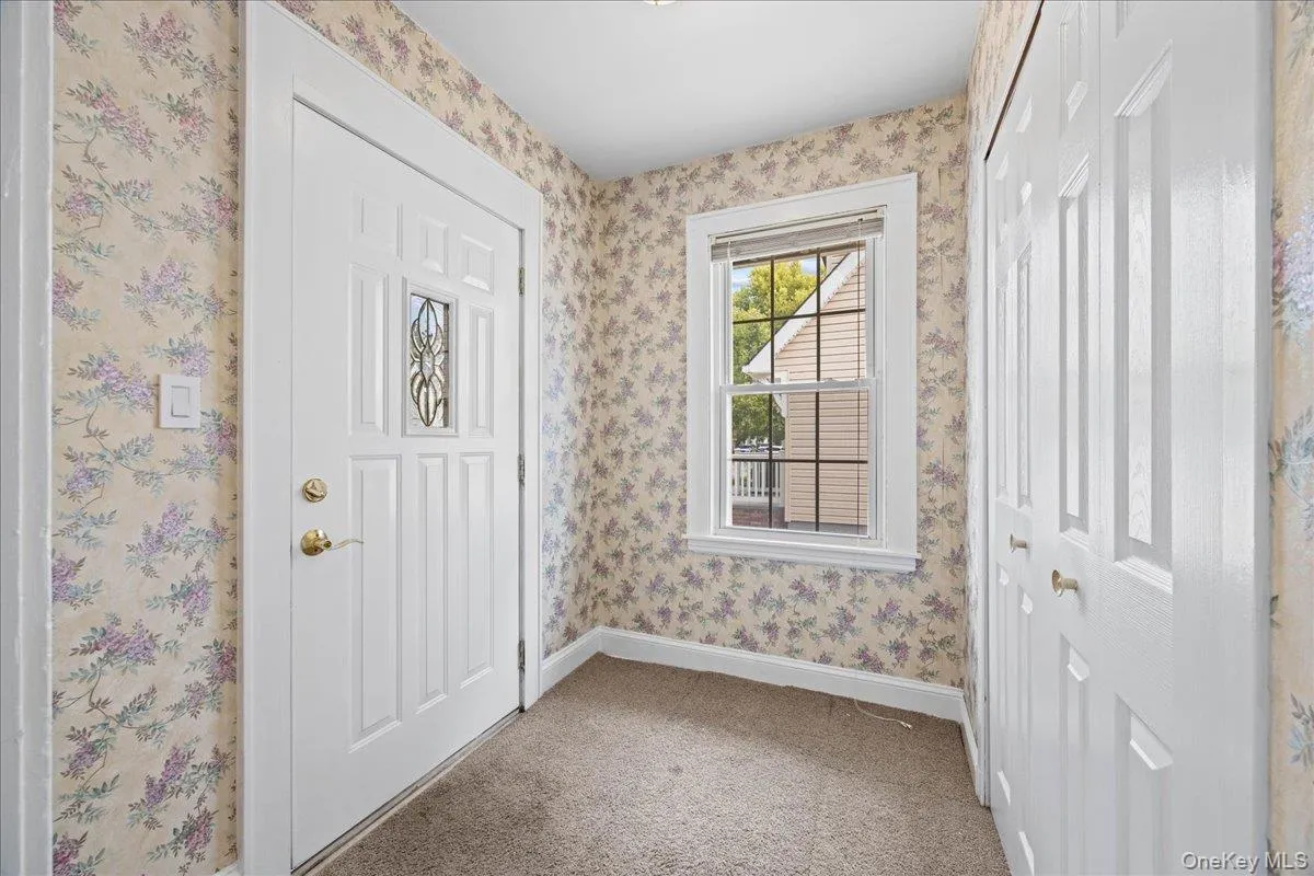 96 Capitol Avenue, North Hempstead, NY, 3 Bedrooms Bedrooms, 6 Rooms Rooms,1 BathroomBathrooms,Residential,For Rent,Capitol,0,1037731 96 Capitol Avenue, North Hempstead, NY, 3 Bedrooms Bedrooms, 6 Rooms Rooms,1 BathroomBathrooms,Residential,For Rent,Capitol,0,1037731