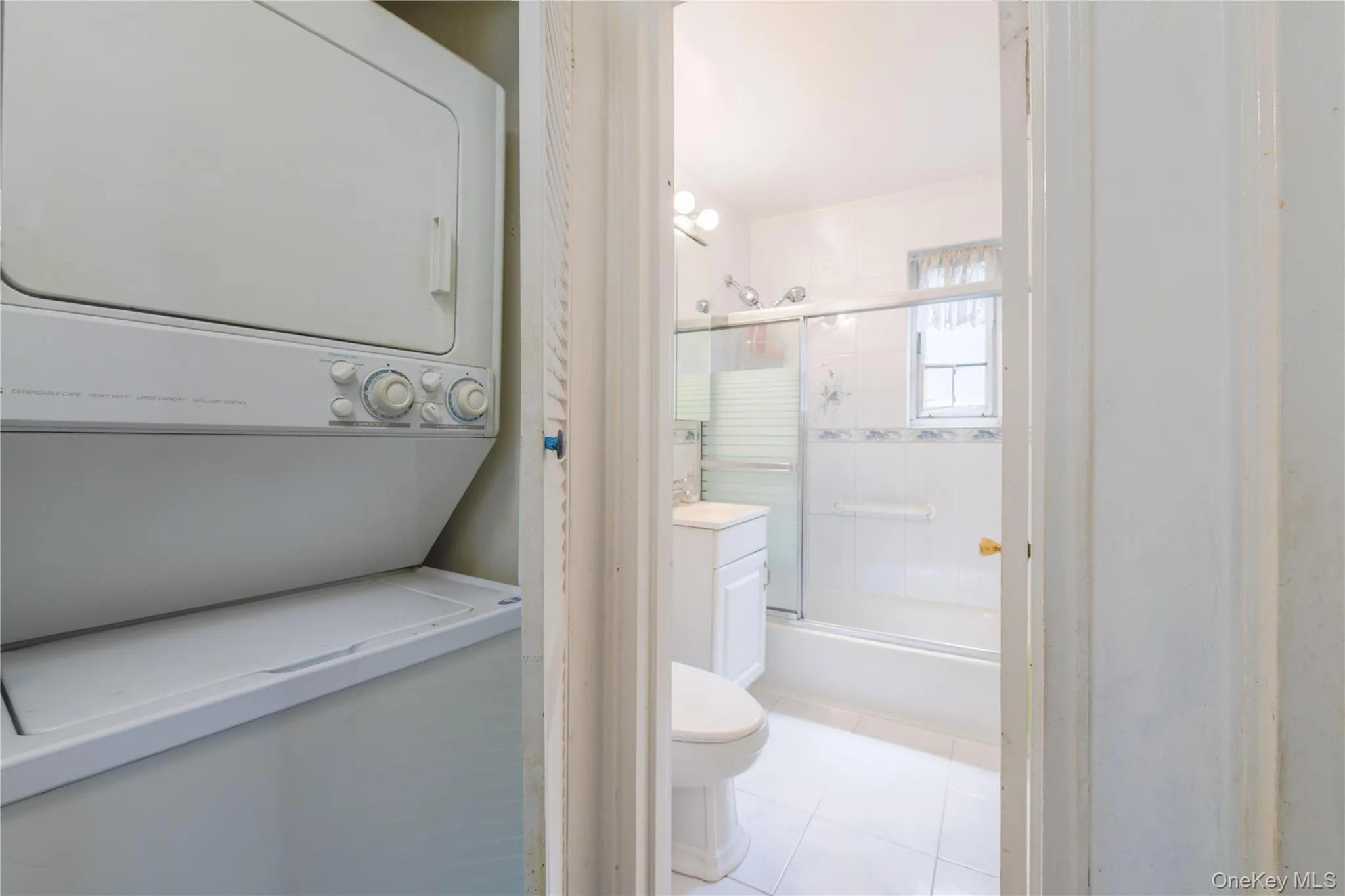 225-35 88 Avenue, New York, NY, 2 Bedrooms Bedrooms, 5 Rooms Rooms,1 BathroomBathrooms,Residential,For Rent,88,0,1037735 225-35 88 Avenue, New York, NY, 2 Bedrooms Bedrooms, 5 Rooms Rooms,1 BathroomBathrooms,Residential,For Rent,88,0,1037735
