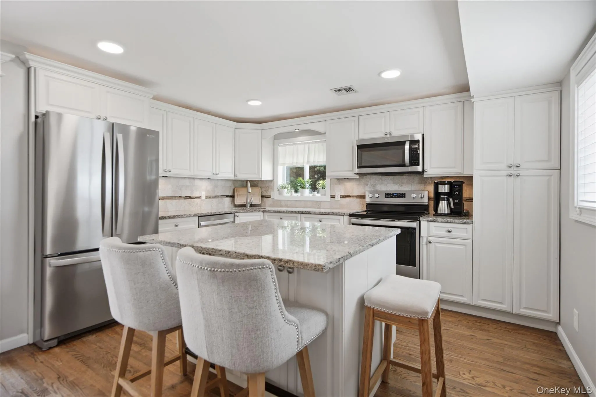 4 Acorn Street, Brookhaven, NY, 3 Bedrooms Bedrooms, 7 Rooms Rooms,2 BathroomsBathrooms,Residential,For Rent,Acorn,0,1037739 4 Acorn Street, Brookhaven, NY, 3 Bedrooms Bedrooms, 7 Rooms Rooms,2 BathroomsBathrooms,Residential,For Rent,Acorn,0,1037739