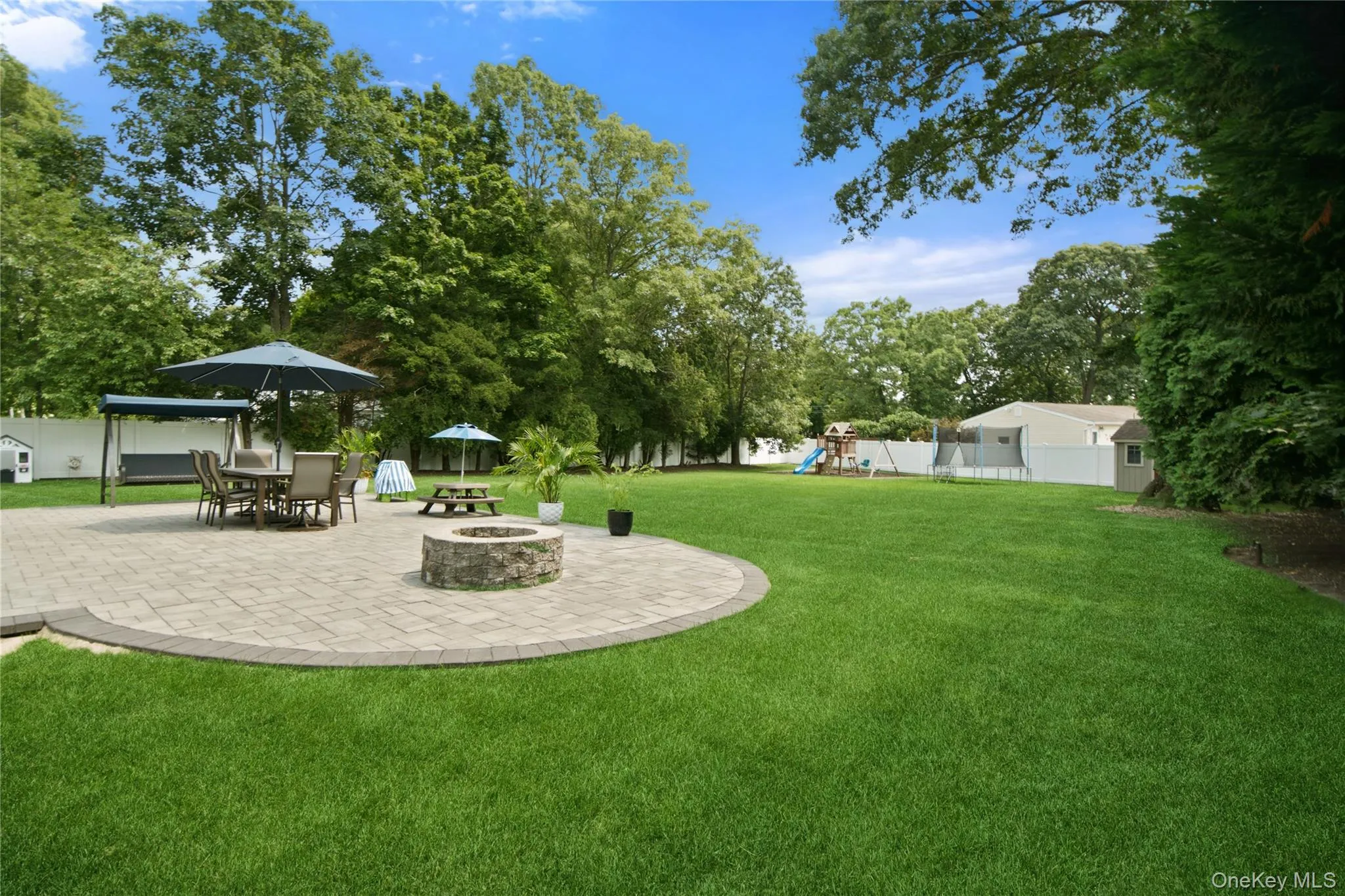 4 Acorn Street, Brookhaven, NY, 3 Bedrooms Bedrooms, 7 Rooms Rooms,2 BathroomsBathrooms,Residential,For Rent,Acorn,0,1037739 4 Acorn Street, Brookhaven, NY, 3 Bedrooms Bedrooms, 7 Rooms Rooms,2 BathroomsBathrooms,Residential,For Rent,Acorn,0,1037739