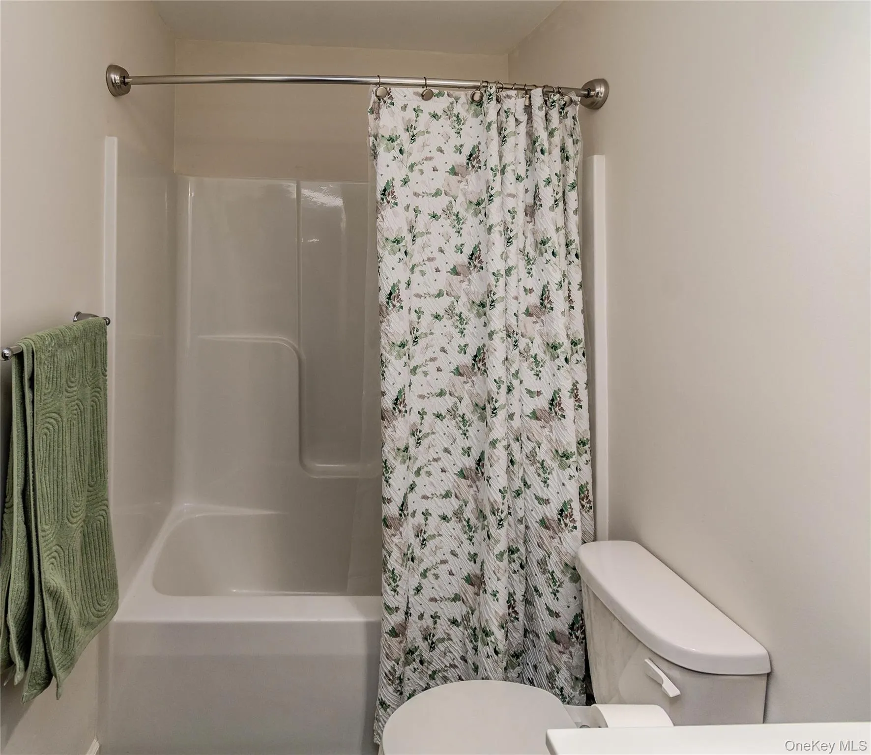 26 Summit Drive, Highland, NY, 3 Bedrooms Bedrooms, 7 Rooms Rooms,3 BathroomsBathrooms,Residential,For Rent,Summit,0,1037742 26 Summit Drive, Highland, NY, 3 Bedrooms Bedrooms, 7 Rooms Rooms,3 BathroomsBathrooms,Residential,For Rent,Summit,0,1037742