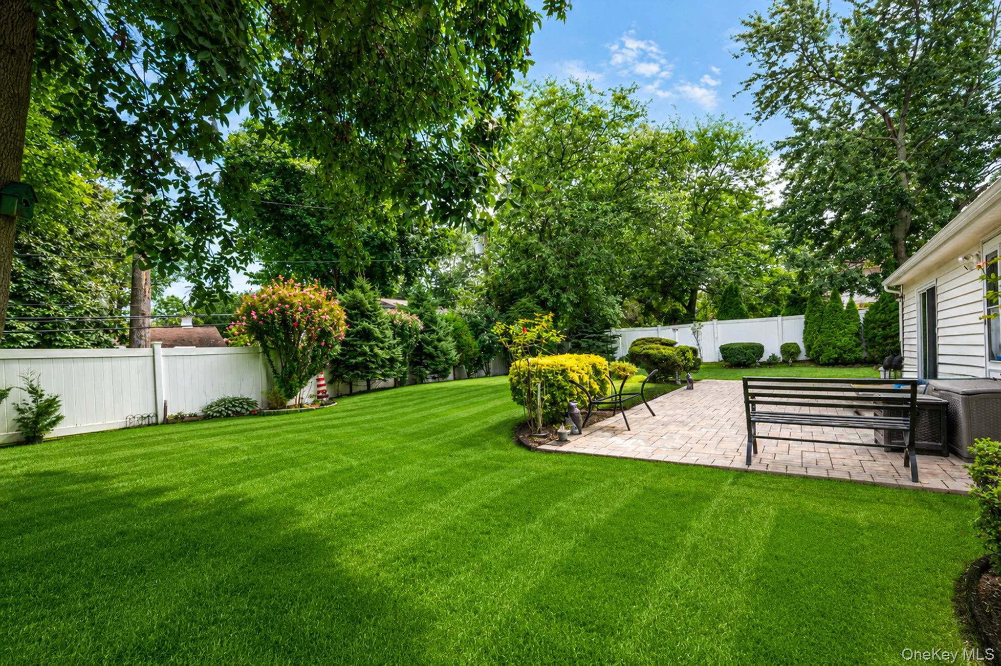 41 Apple Tree Drive, Smithtown, NY, 5 Bedrooms Bedrooms, 8 Rooms Rooms,3 BathroomsBathrooms,Residential,For Rent,Apple Tree,0,1037743 41 Apple Tree Drive, Smithtown, NY, 5 Bedrooms Bedrooms, 8 Rooms Rooms,3 BathroomsBathrooms,Residential,For Rent,Apple Tree,0,1037743