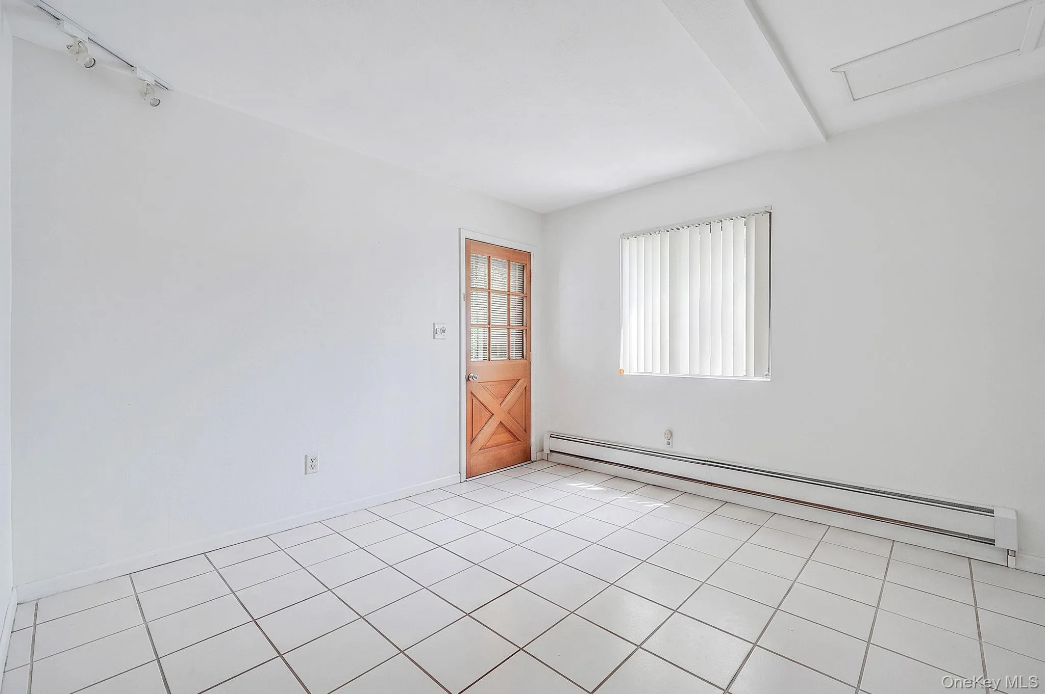 41 Apple Tree Drive, Smithtown, NY, 5 Bedrooms Bedrooms, 8 Rooms Rooms,3 BathroomsBathrooms,Residential,For Rent,Apple Tree,0,1037743 41 Apple Tree Drive, Smithtown, NY, 5 Bedrooms Bedrooms, 8 Rooms Rooms,3 BathroomsBathrooms,Residential,For Rent,Apple Tree,0,1037743