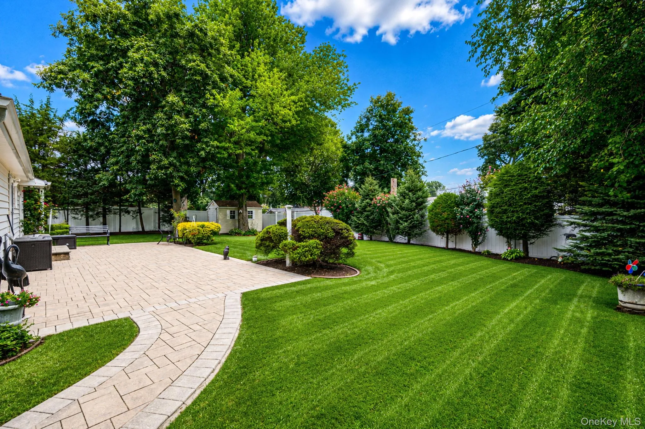 41 Apple Tree Drive, Smithtown, NY, 5 Bedrooms Bedrooms, 8 Rooms Rooms,3 BathroomsBathrooms,Residential,For Rent,Apple Tree,0,1037743 41 Apple Tree Drive, Smithtown, NY, 5 Bedrooms Bedrooms, 8 Rooms Rooms,3 BathroomsBathrooms,Residential,For Rent,Apple Tree,0,1037743