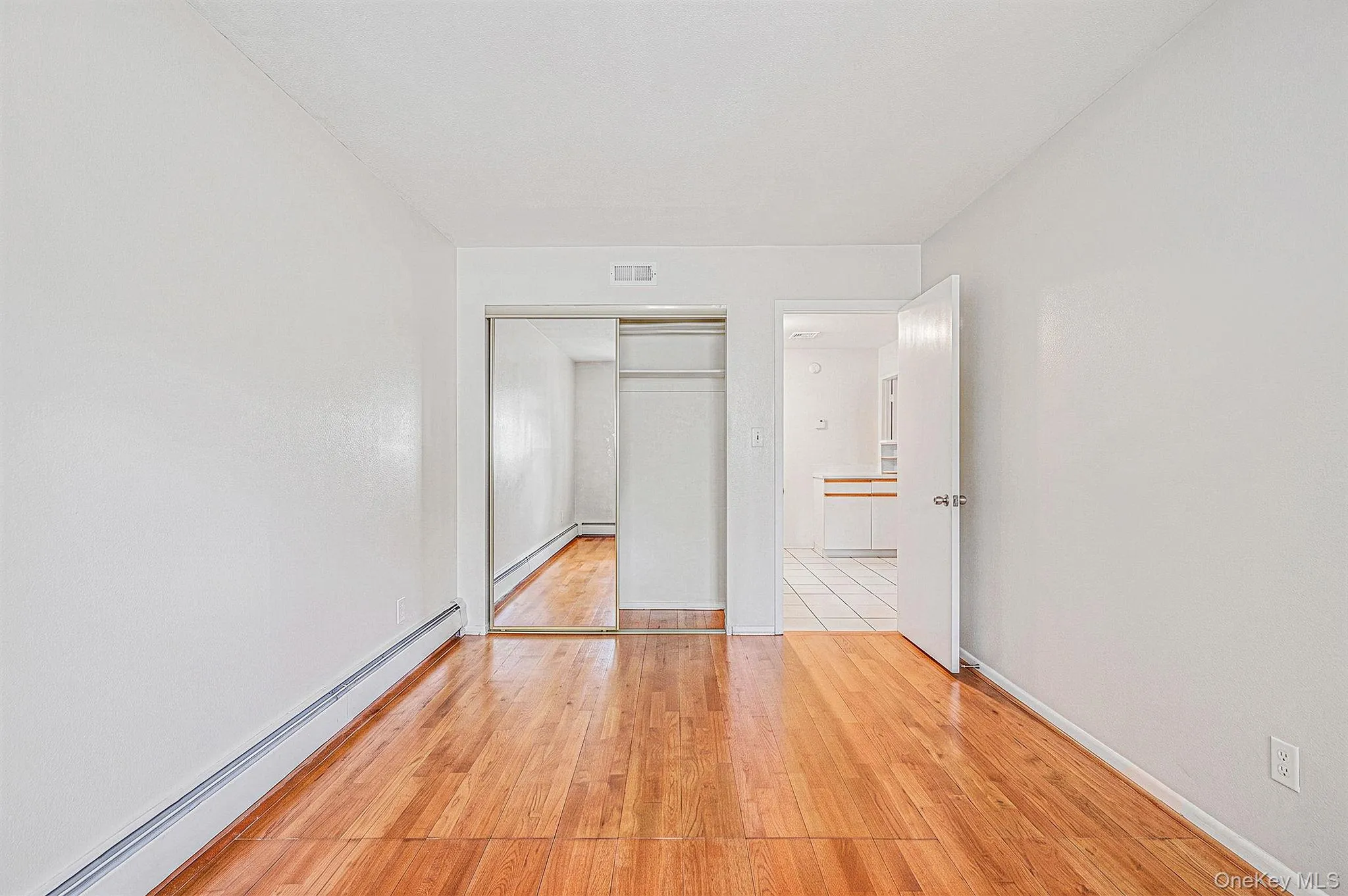 41 Apple Tree Drive, Smithtown, NY, 5 Bedrooms Bedrooms, 8 Rooms Rooms,3 BathroomsBathrooms,Residential,For Rent,Apple Tree,0,1037743 41 Apple Tree Drive, Smithtown, NY, 5 Bedrooms Bedrooms, 8 Rooms Rooms,3 BathroomsBathrooms,Residential,For Rent,Apple Tree,0,1037743