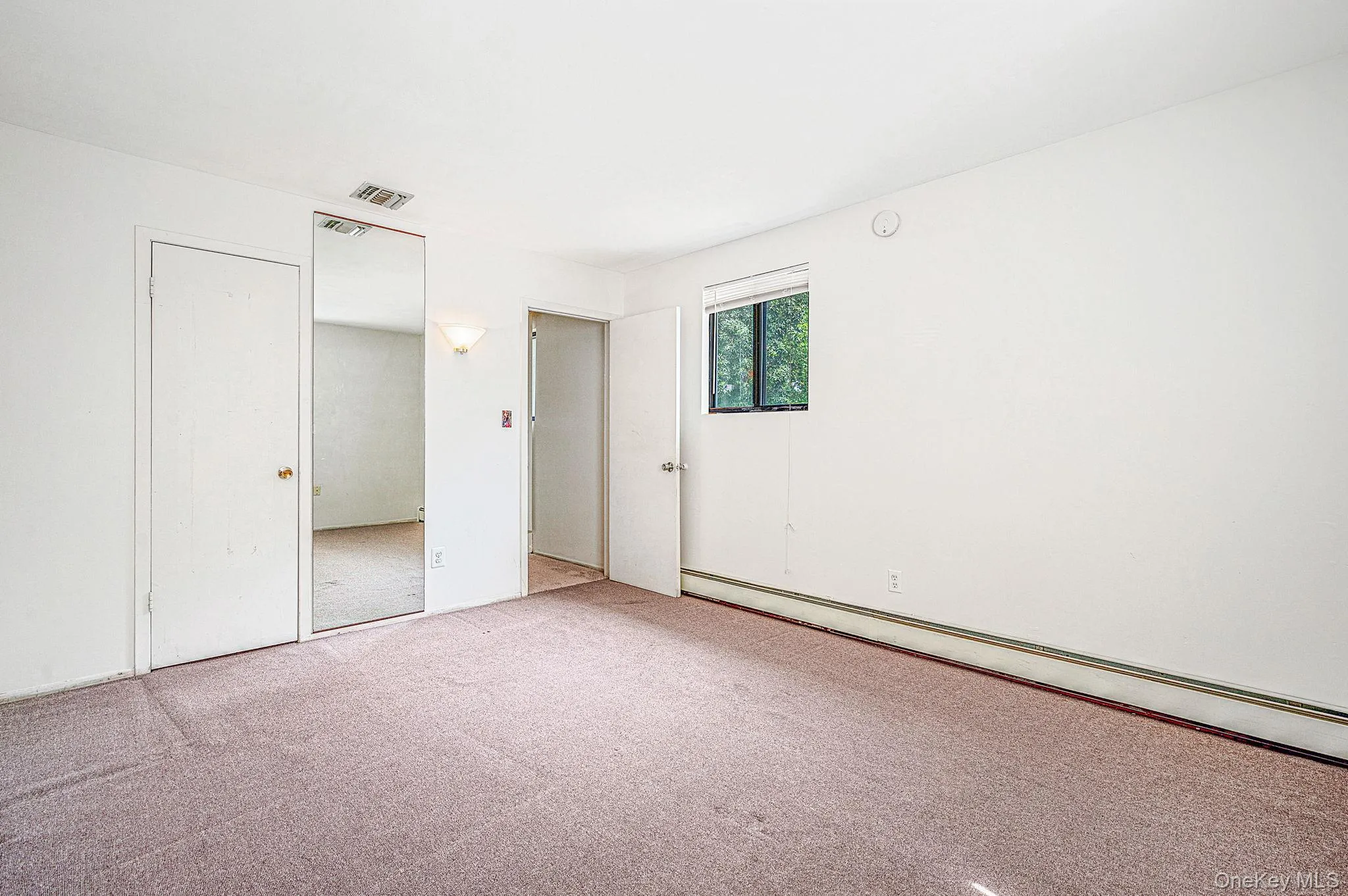 41 Apple Tree Drive, Smithtown, NY, 5 Bedrooms Bedrooms, 8 Rooms Rooms,3 BathroomsBathrooms,Residential,For Rent,Apple Tree,0,1037743 41 Apple Tree Drive, Smithtown, NY, 5 Bedrooms Bedrooms, 8 Rooms Rooms,3 BathroomsBathrooms,Residential,For Rent,Apple Tree,0,1037743