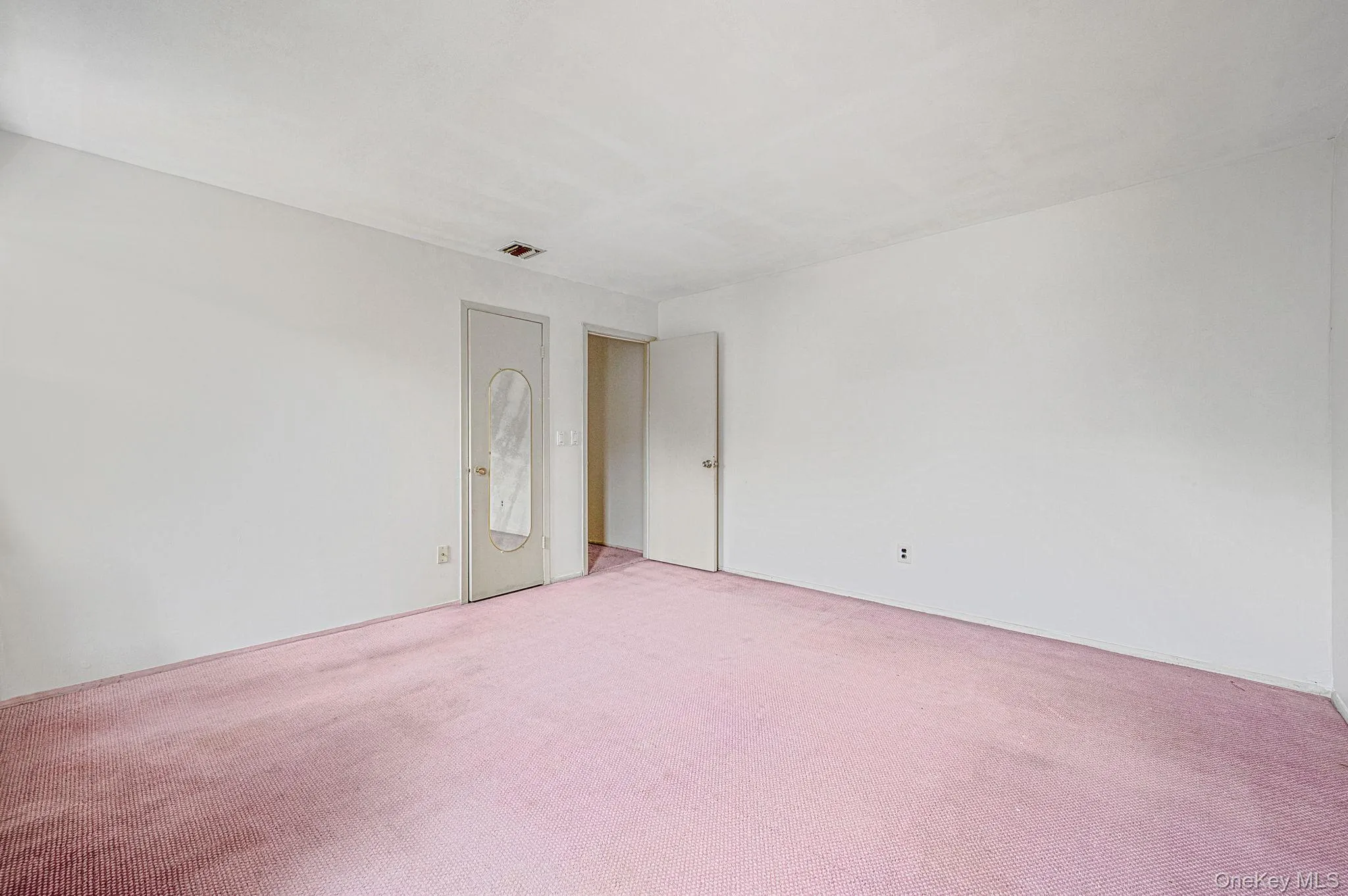 41 Apple Tree Drive, Smithtown, NY, 5 Bedrooms Bedrooms, 8 Rooms Rooms,3 BathroomsBathrooms,Residential,For Rent,Apple Tree,0,1037743 41 Apple Tree Drive, Smithtown, NY, 5 Bedrooms Bedrooms, 8 Rooms Rooms,3 BathroomsBathrooms,Residential,For Rent,Apple Tree,0,1037743