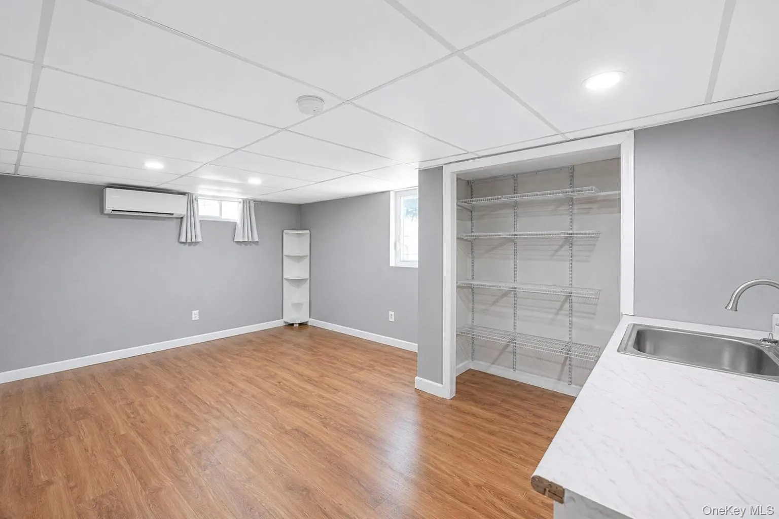 28 Mapleton Avenue, Brookhaven, NY, 3 Bedrooms Bedrooms, 6 Rooms Rooms,2 BathroomsBathrooms,Residential,For Rent,Mapleton,0,1037744 28 Mapleton Avenue, Brookhaven, NY, 3 Bedrooms Bedrooms, 6 Rooms Rooms,2 BathroomsBathrooms,Residential,For Rent,Mapleton,0,1037744